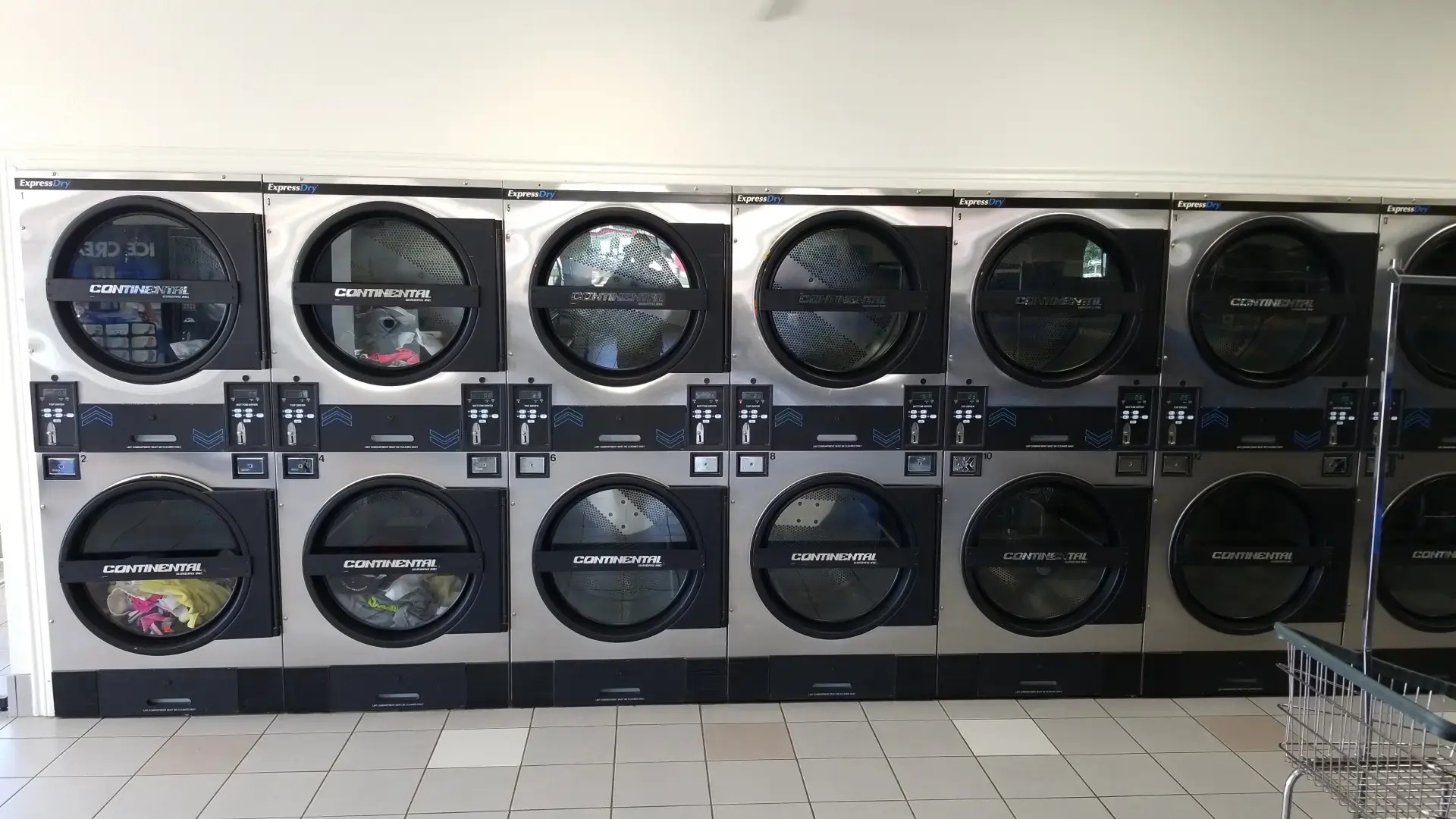 Roy's Wash-N-Dry - Image 16