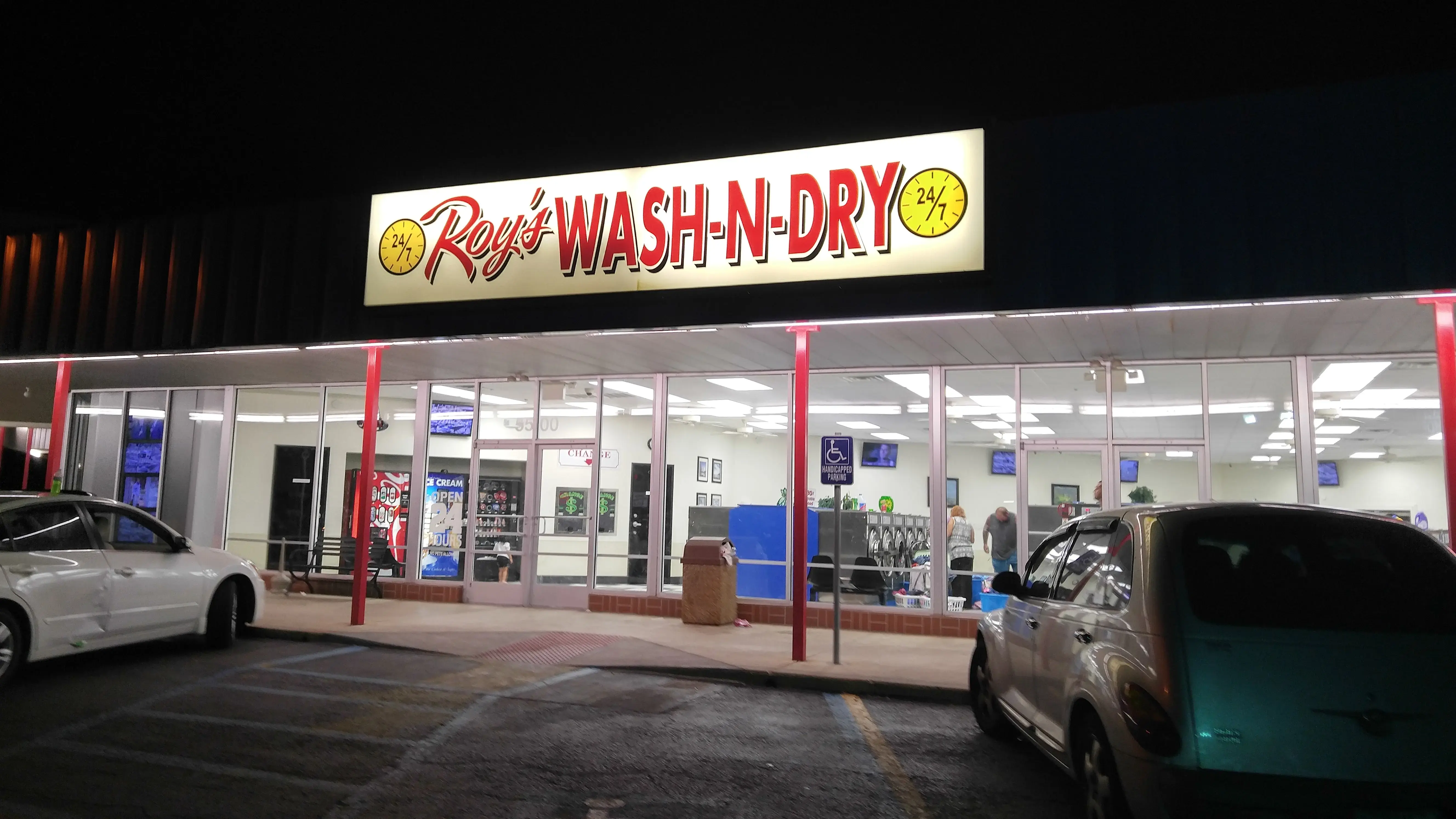Roy's Wash-N-Dry thumbnail 3