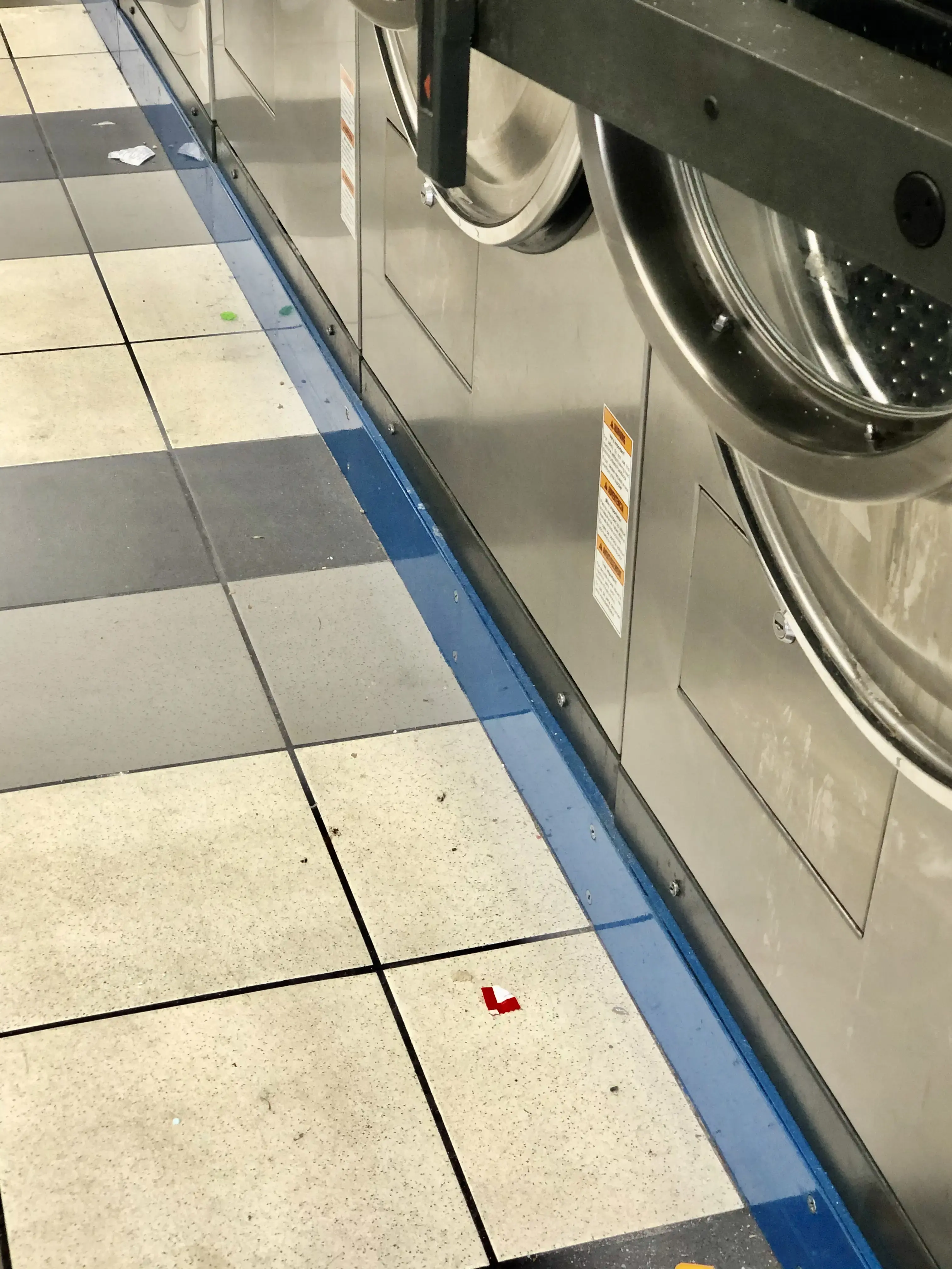 Roy's Wash-N-Dry - Image 10