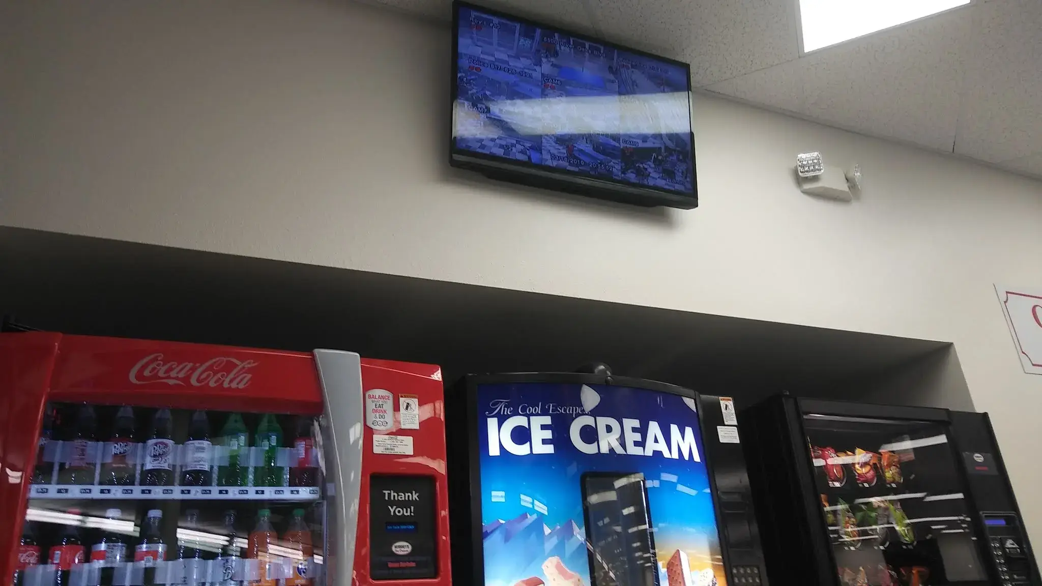 Roy's Wash-N-Dry - Image 12