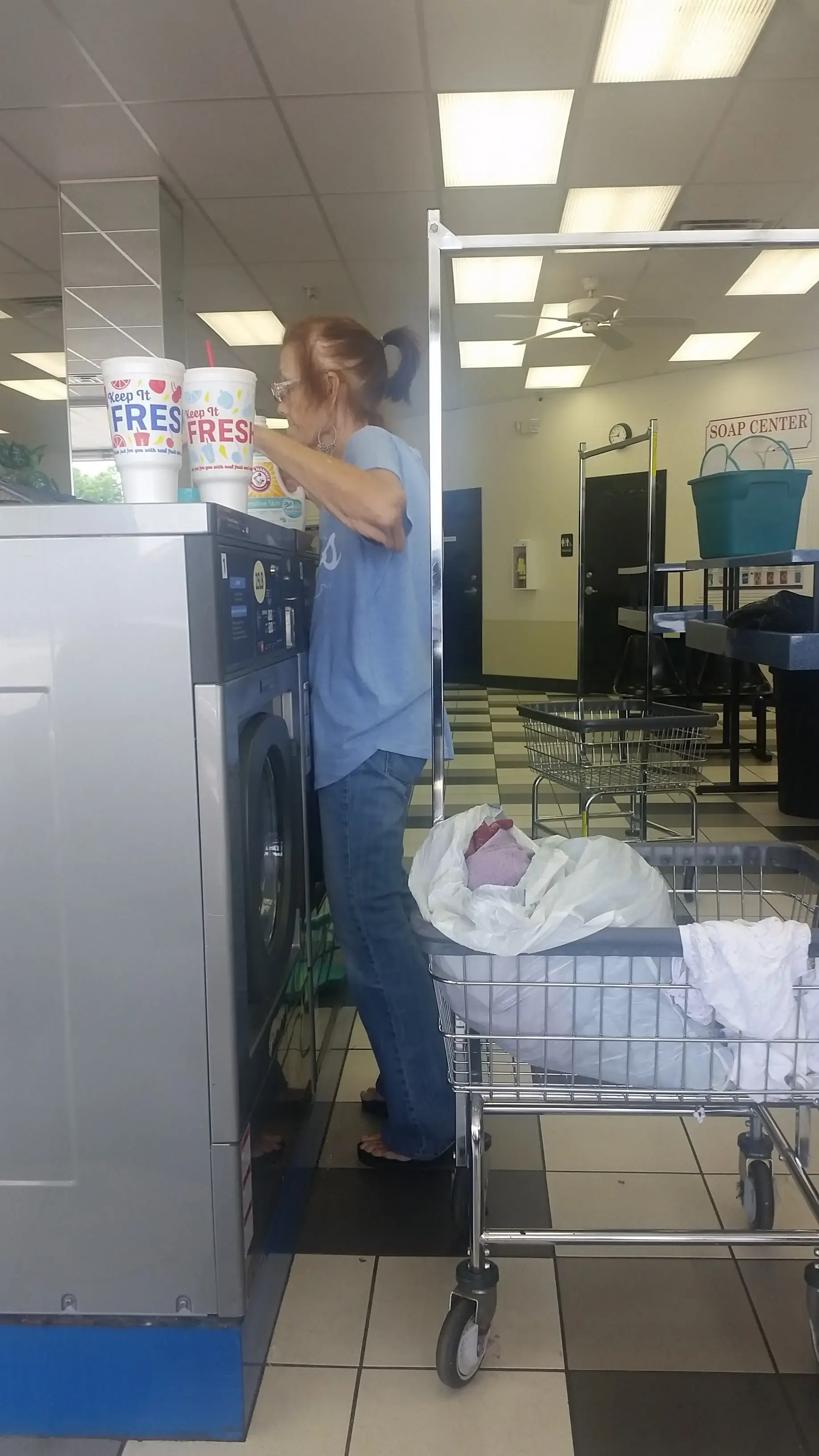 Roy's Wash-N-Dry - Image 17