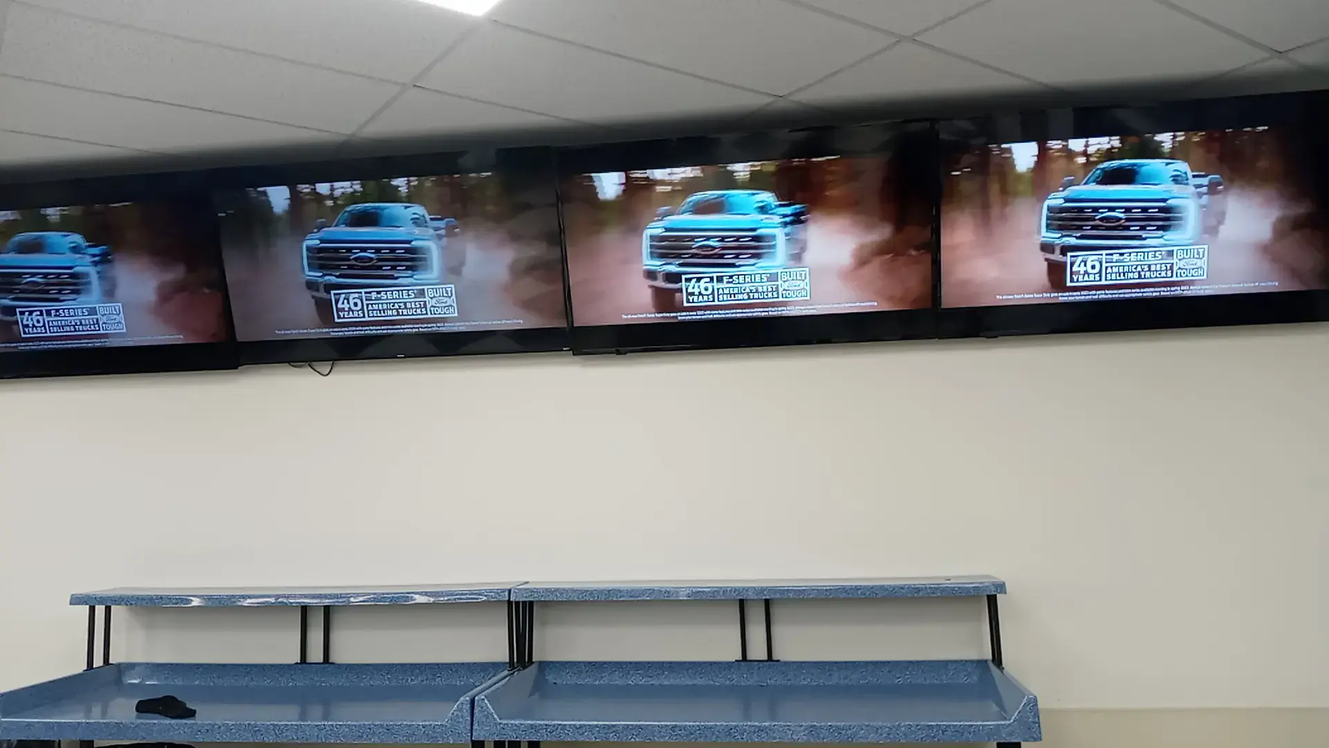 Roy's Wash-N-Dry - Image 16