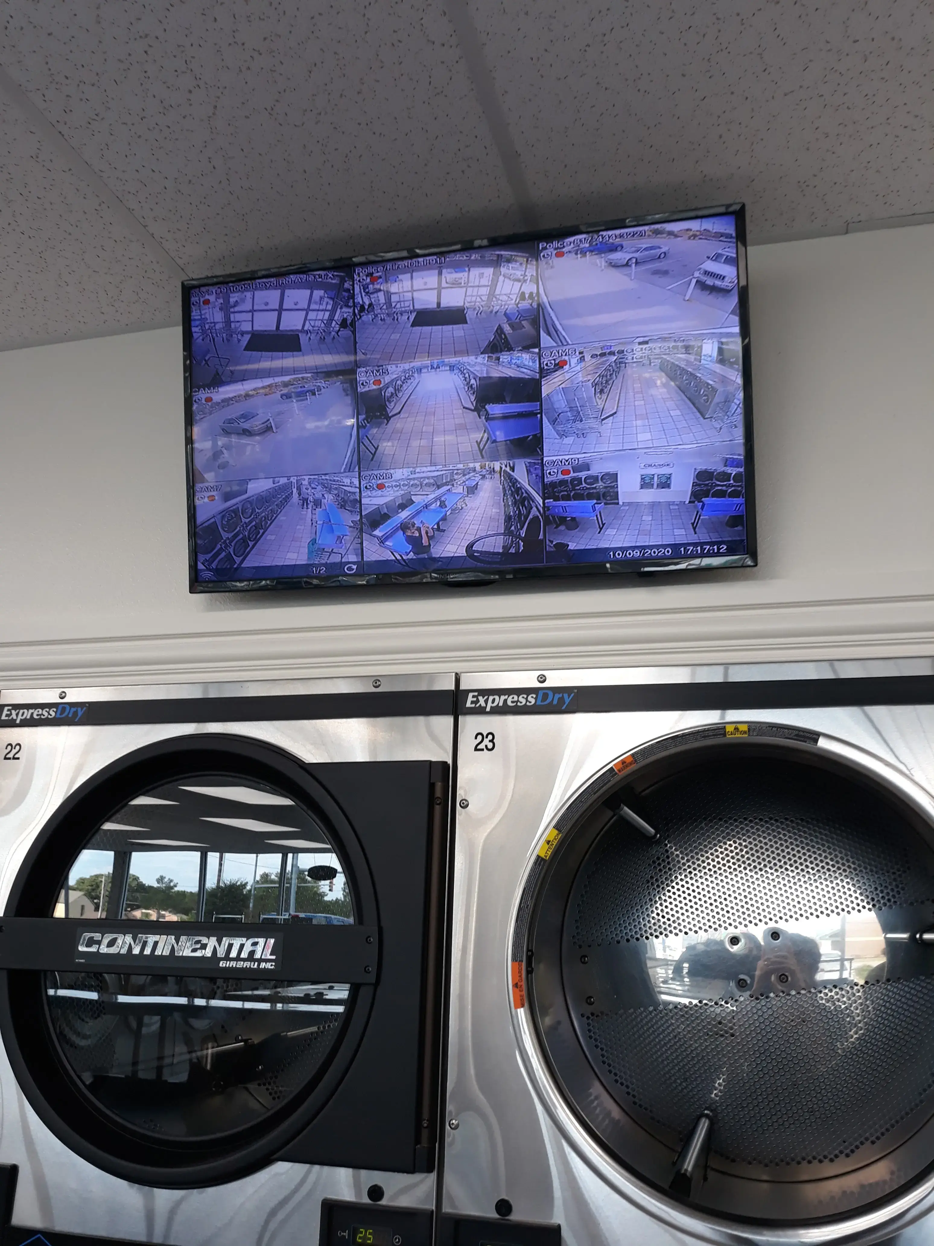 Roy's Wash N Dry - Image 4