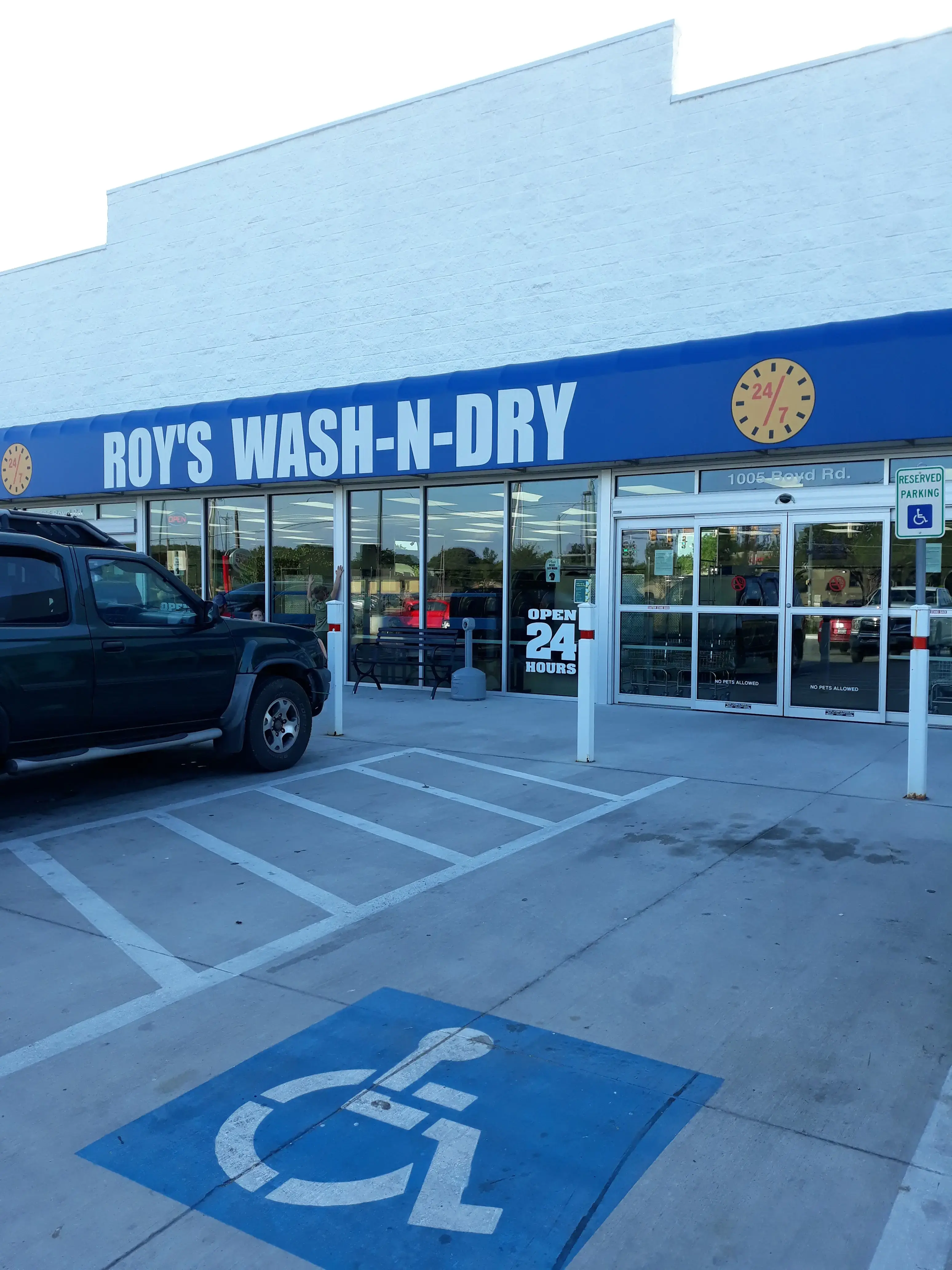 Roy's Wash N Dry thumbnail 8