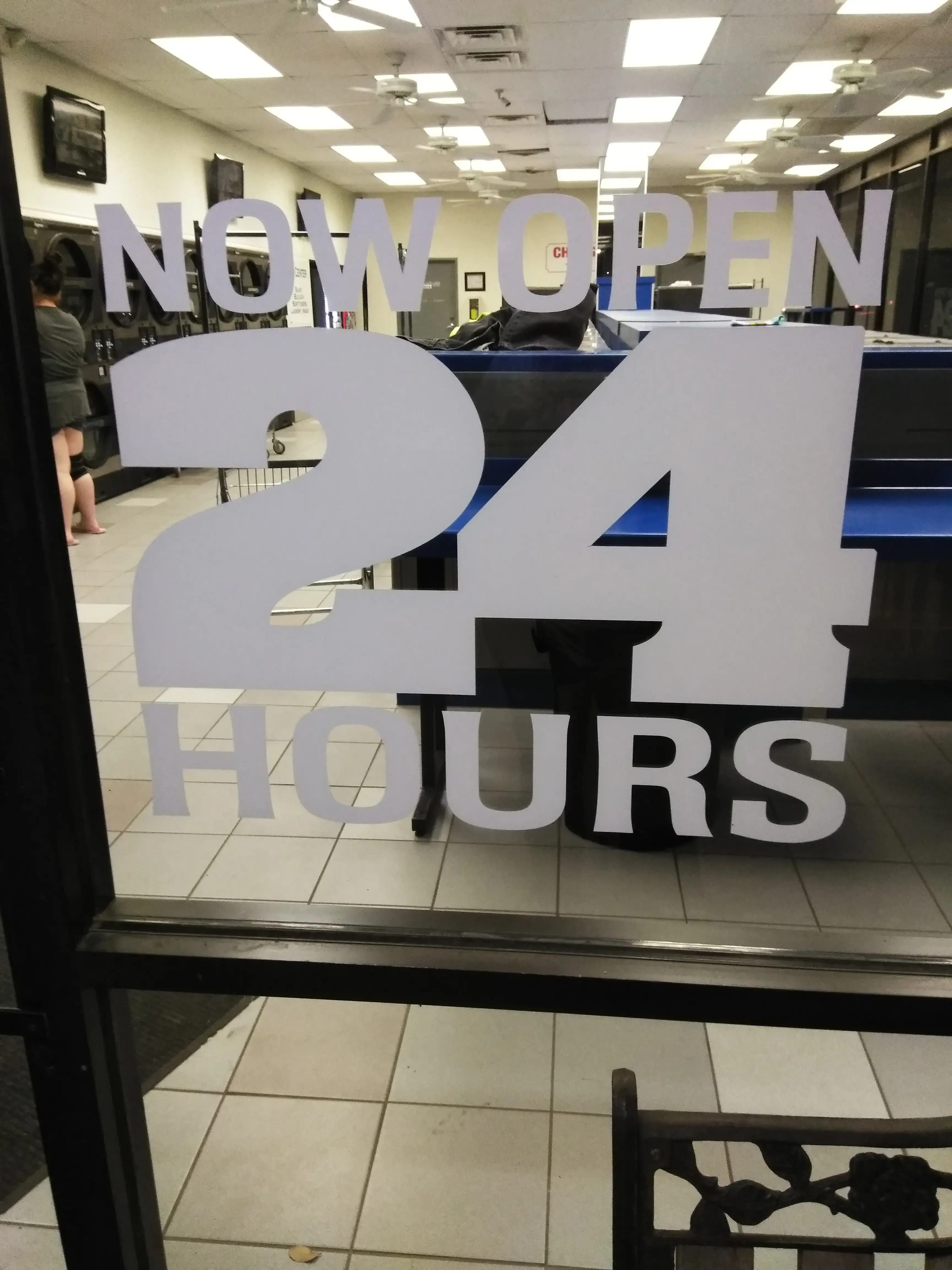 Roy's Wash N Dry - Image 14