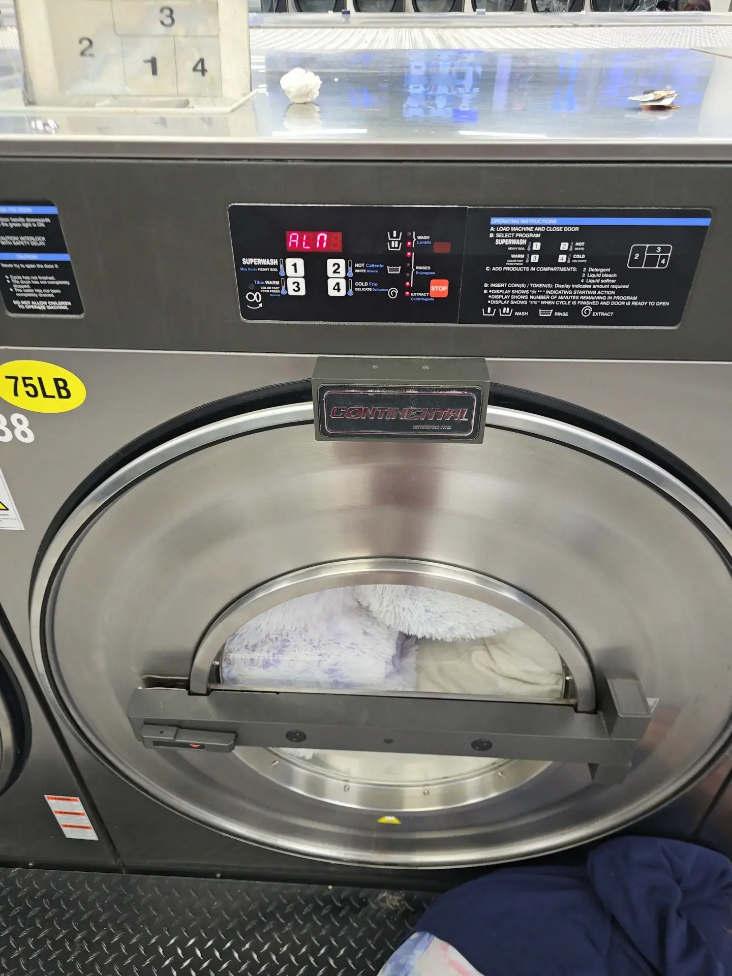 Roy's Wash-N-Dry - Image 18