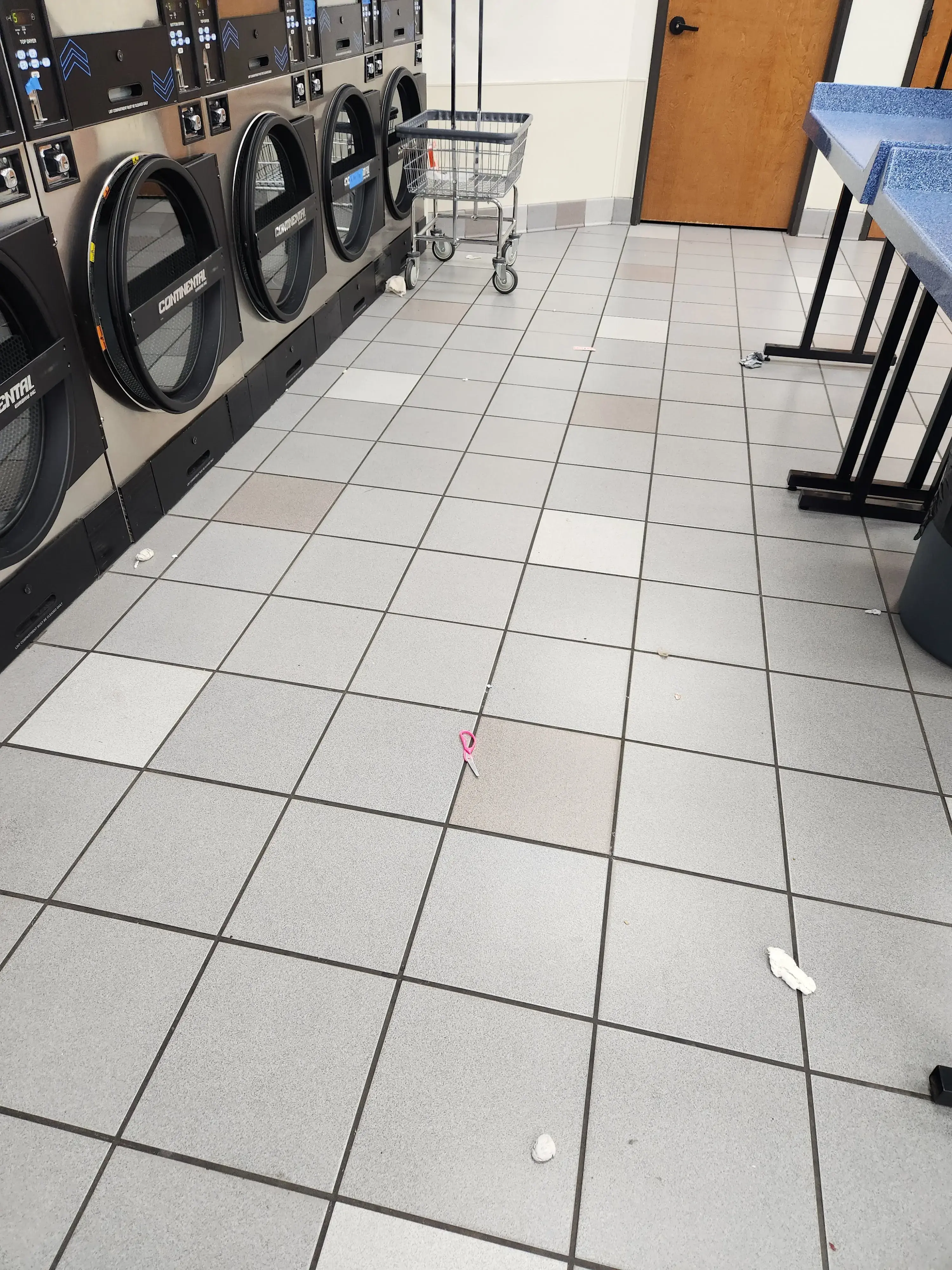 Roy's Wash-N-Dry - Image 6