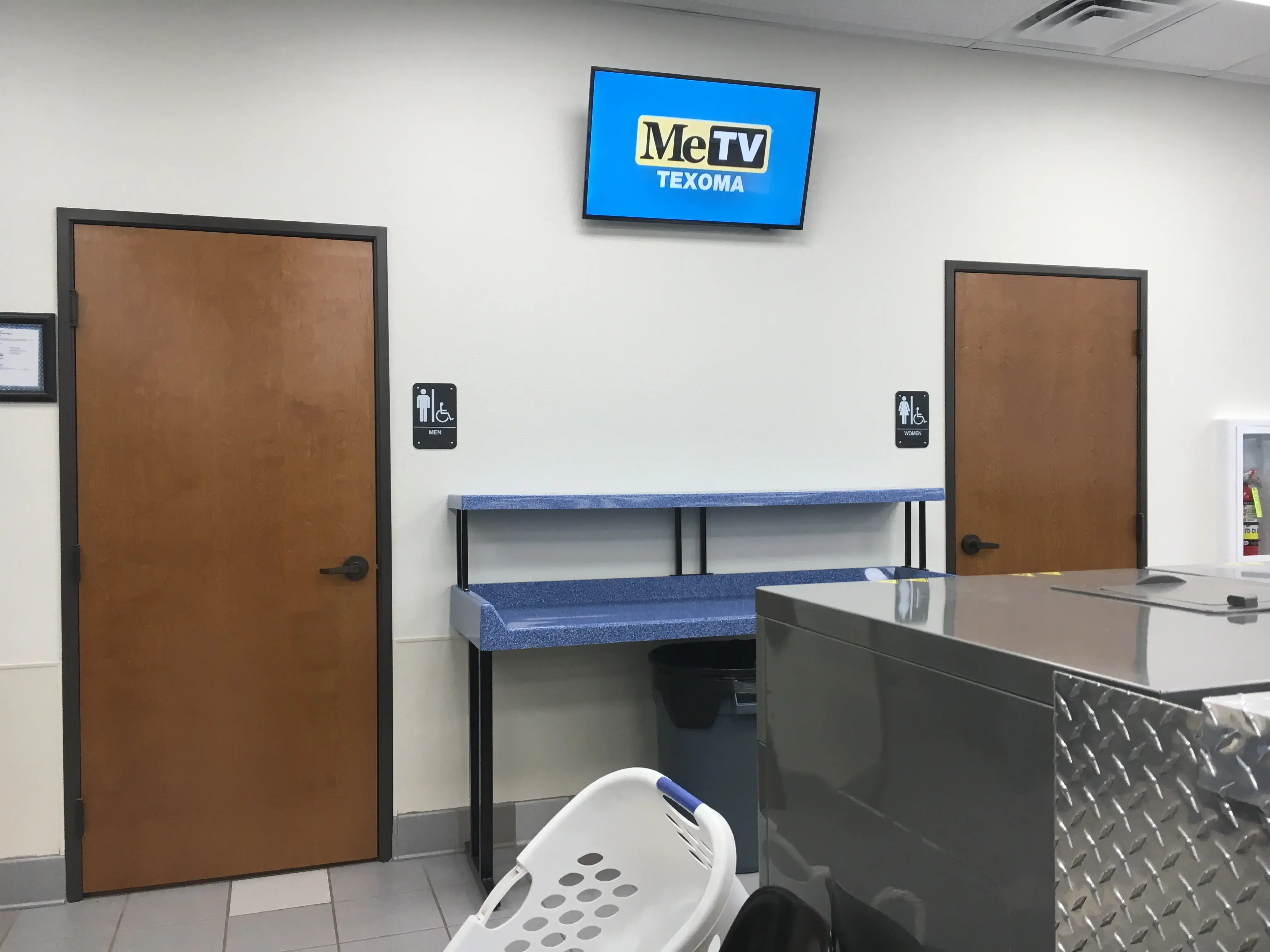 Roy's Wash-N-Dry thumbnail 15