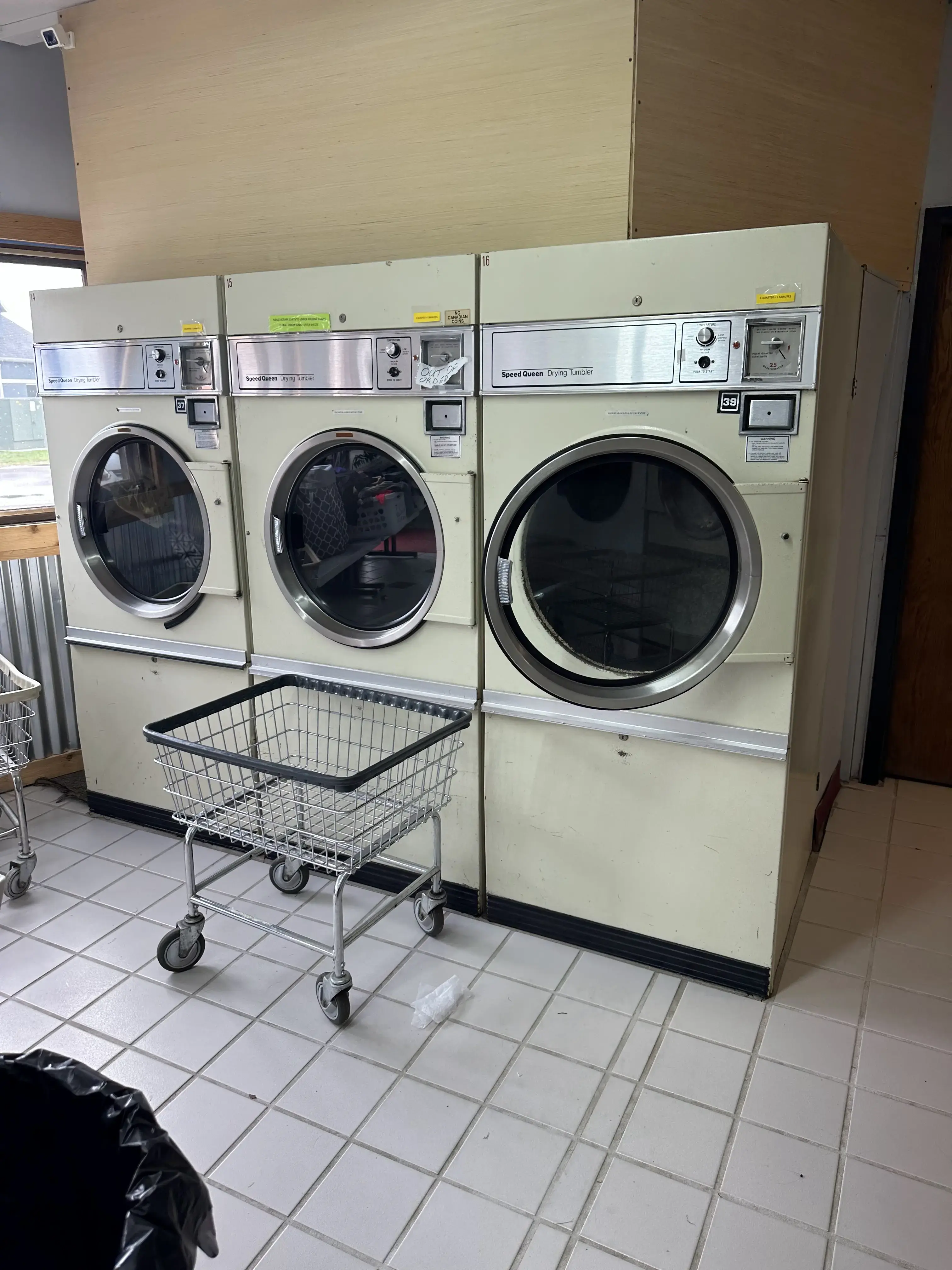 Rub-A-Dub-Dub Laundromat - Image 3