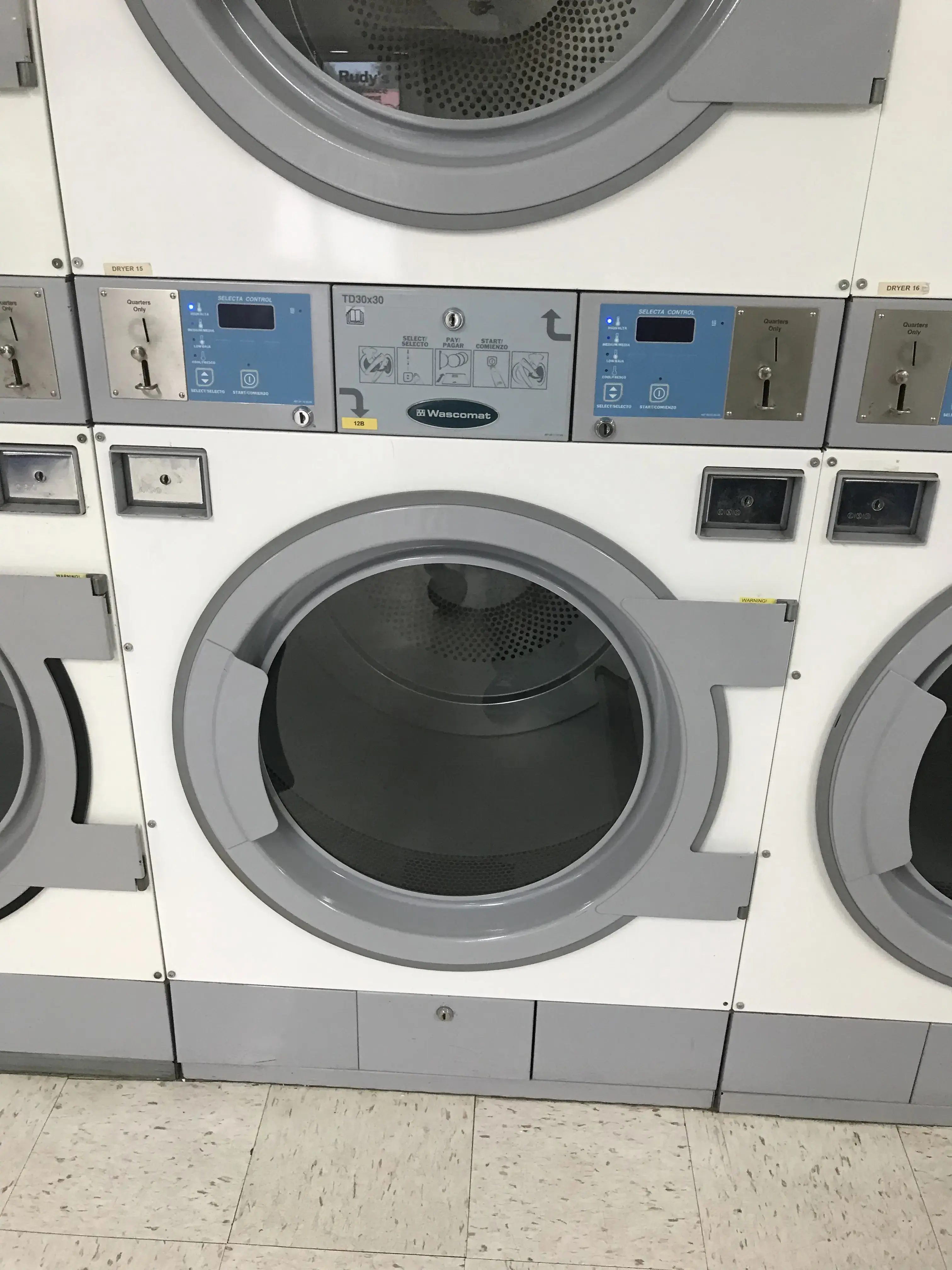 Rudy's Laundromat - Image 10