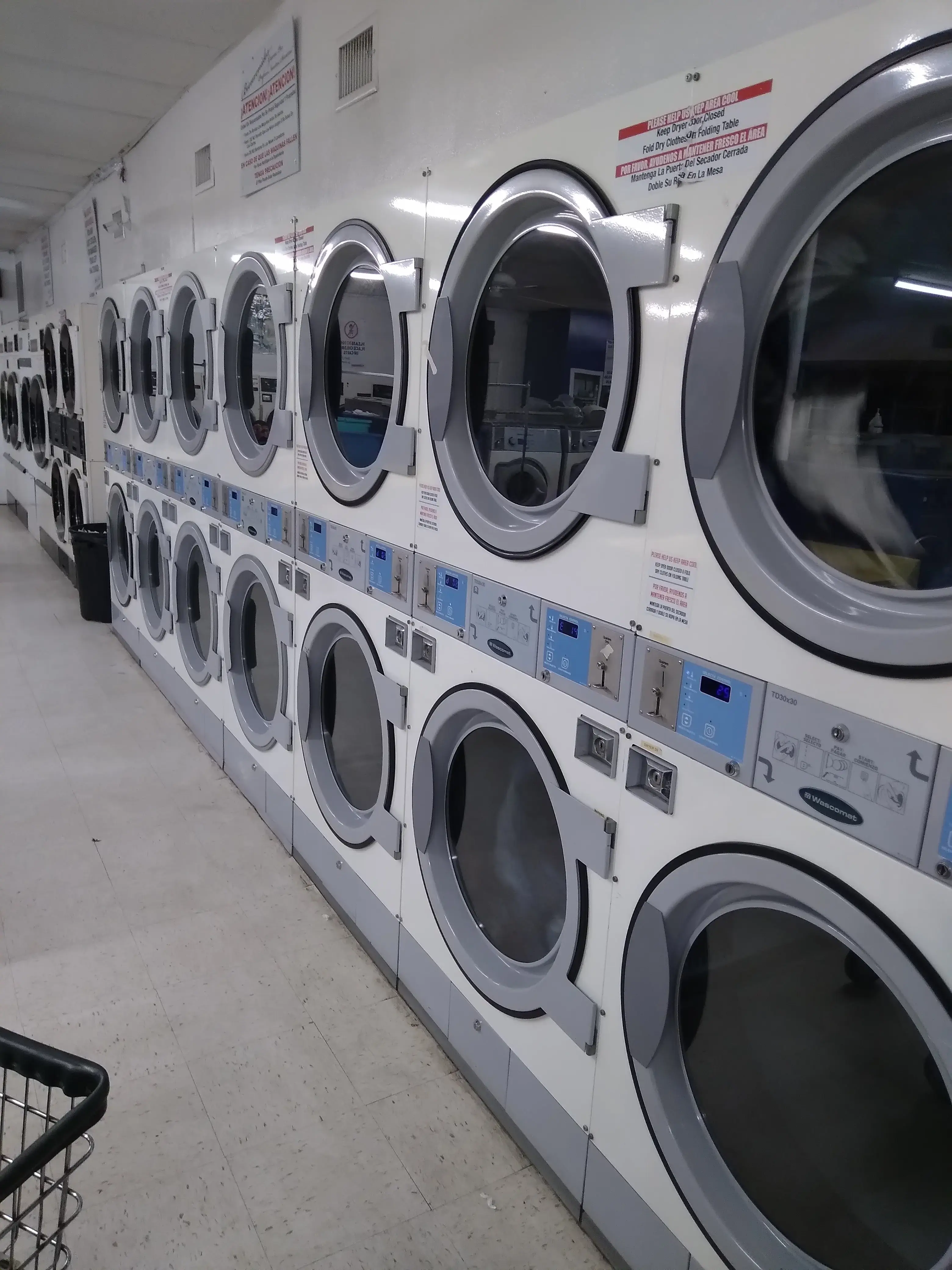 Rudy's Laundromat thumbnail 9