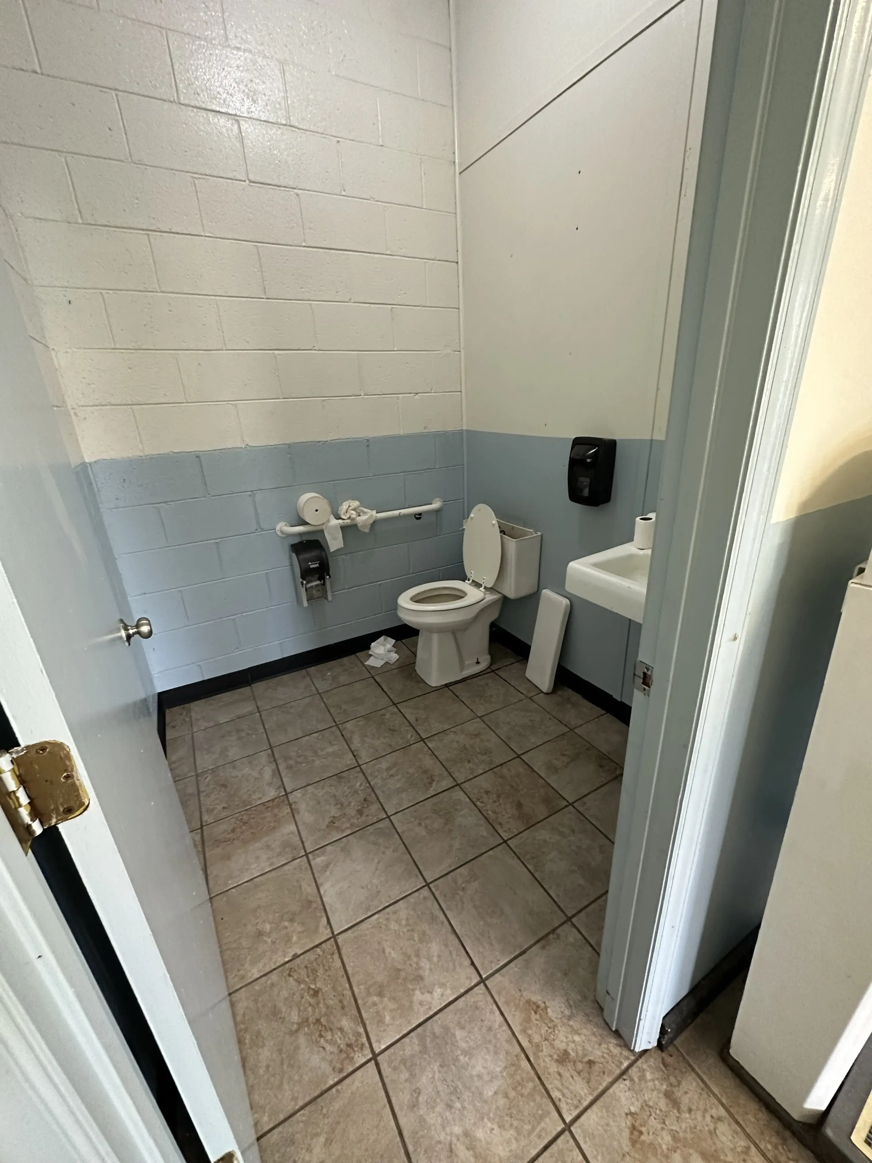 Rustburg Coin Laundry thumbnail 4