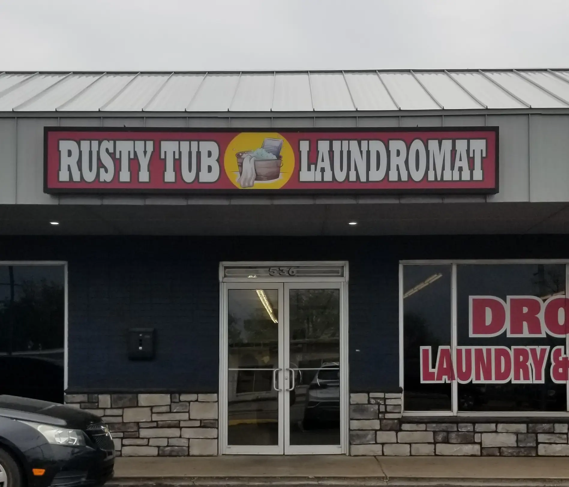 Rusty tub laundromat - Image 15