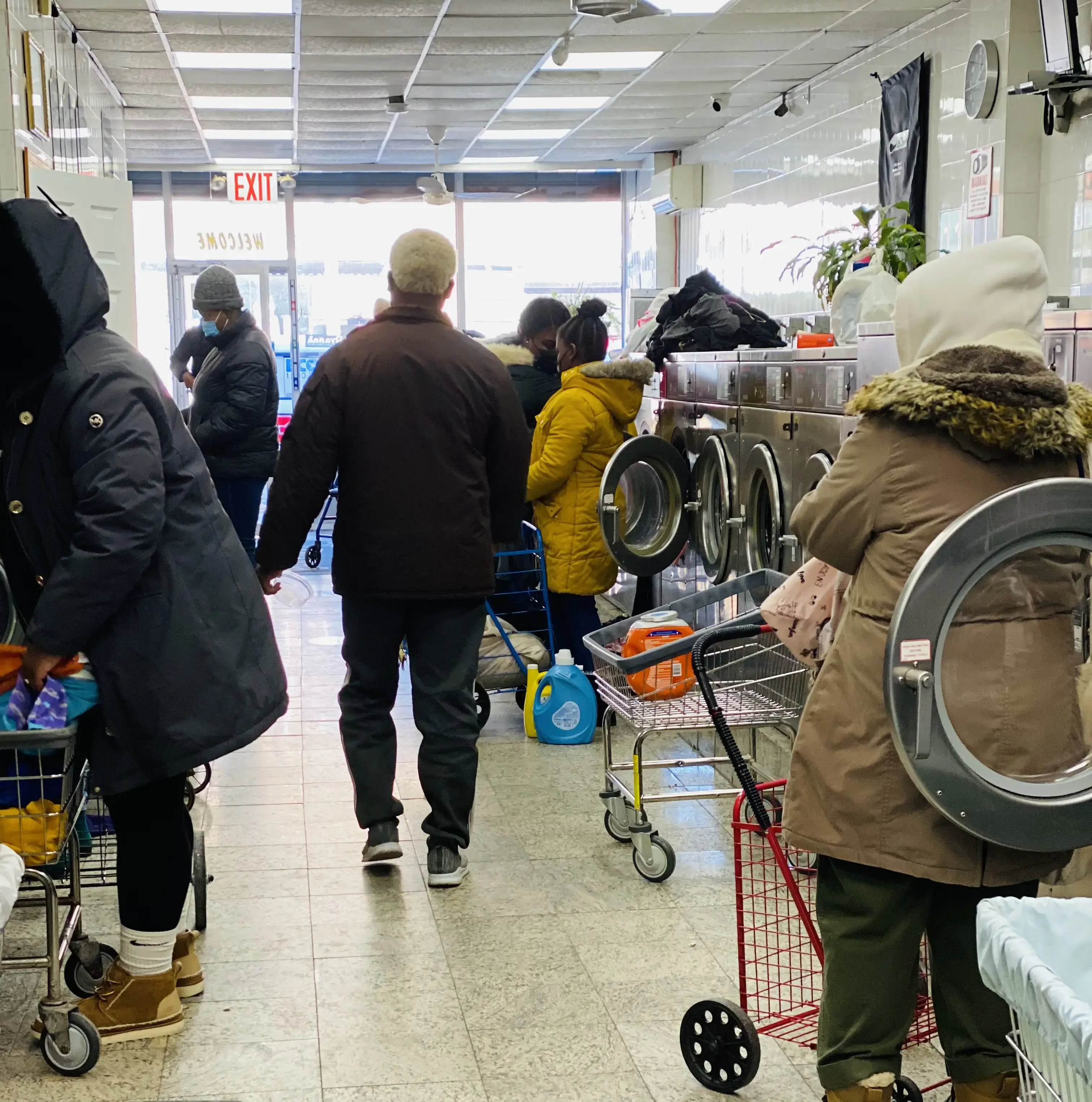 Ryanna Laundromat - Image 20