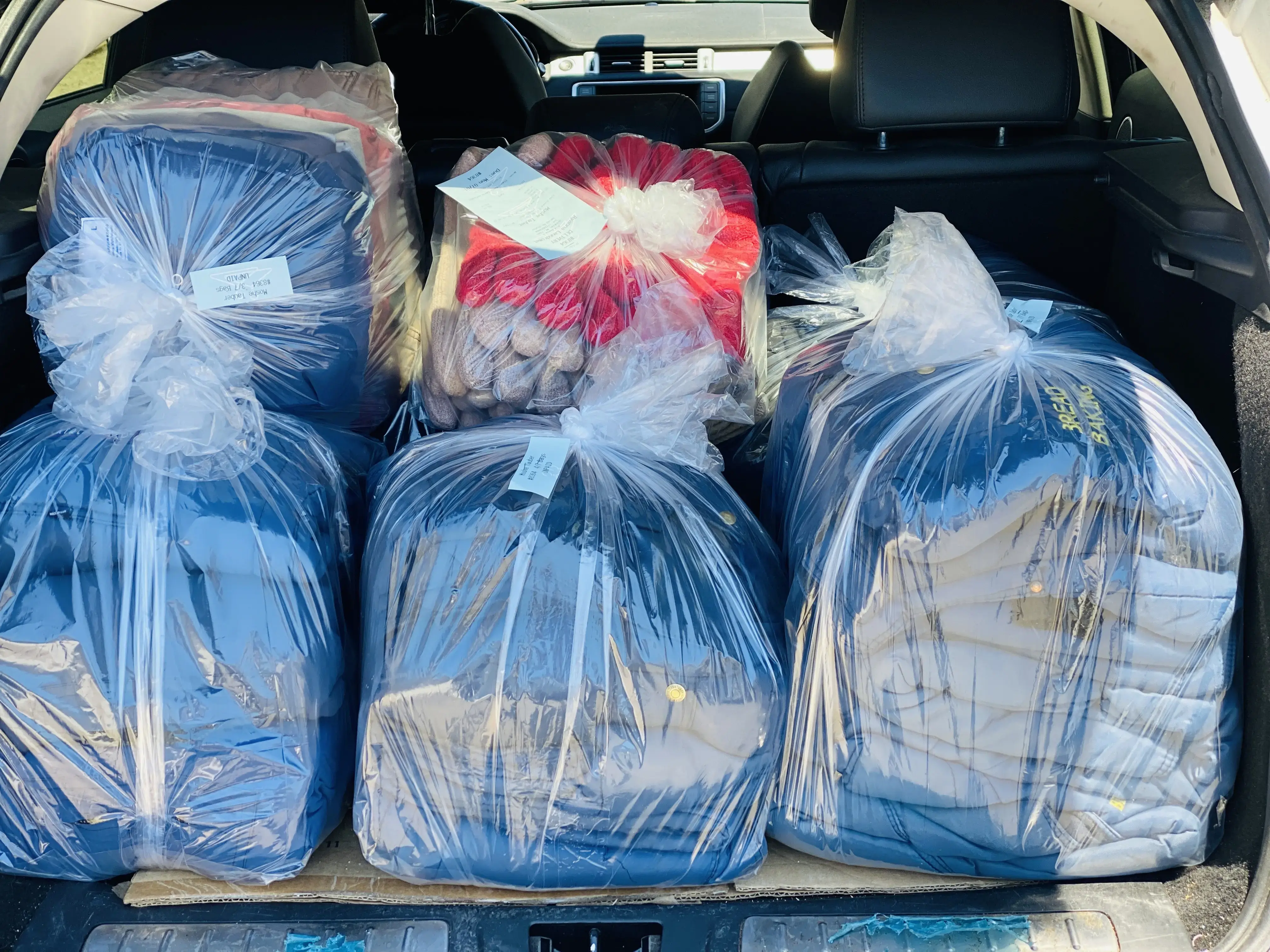 Ryanna Laundromat - Image 12