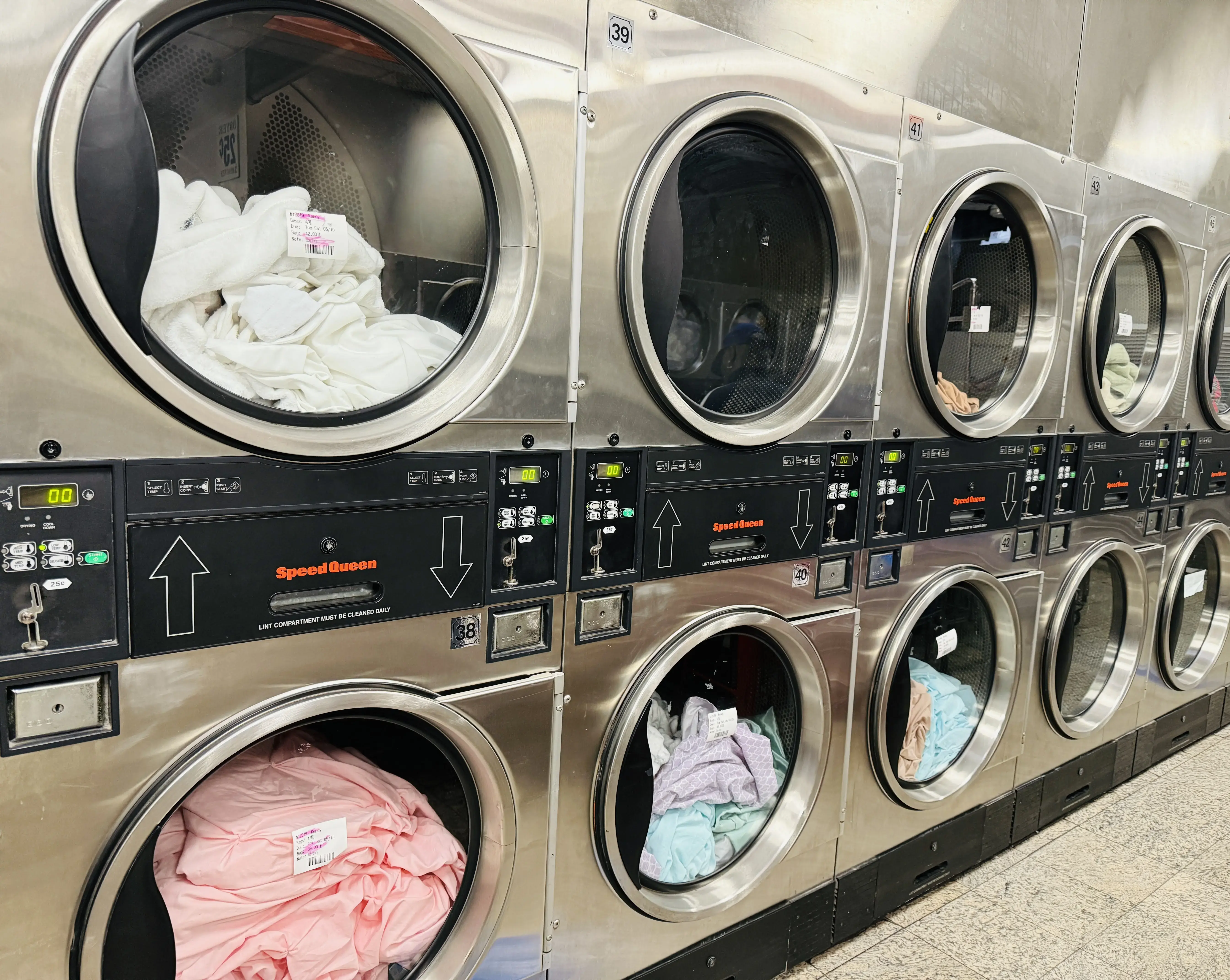 Ryanna Laundromat thumbnail 2