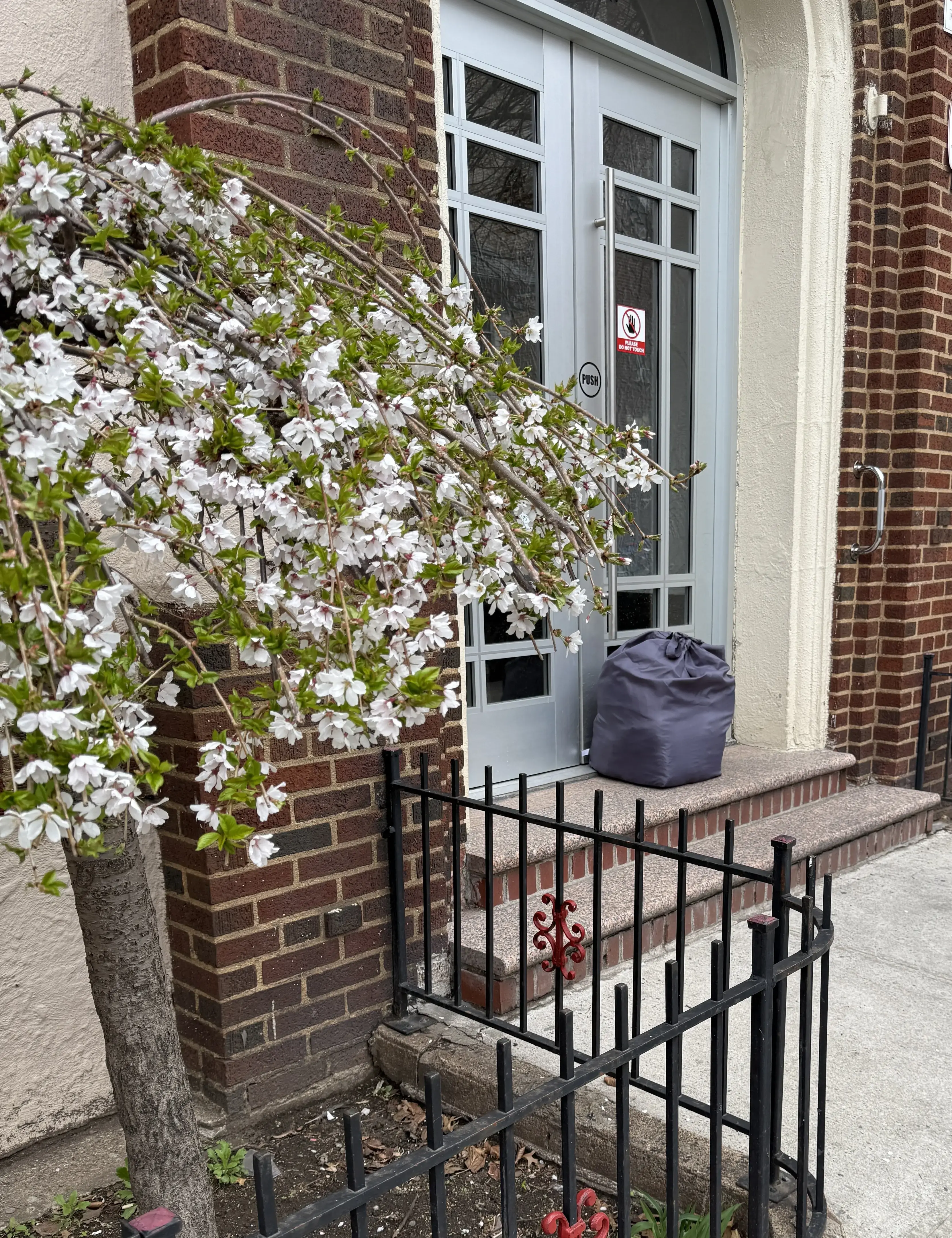 Ryanna Laundromat - Image 10