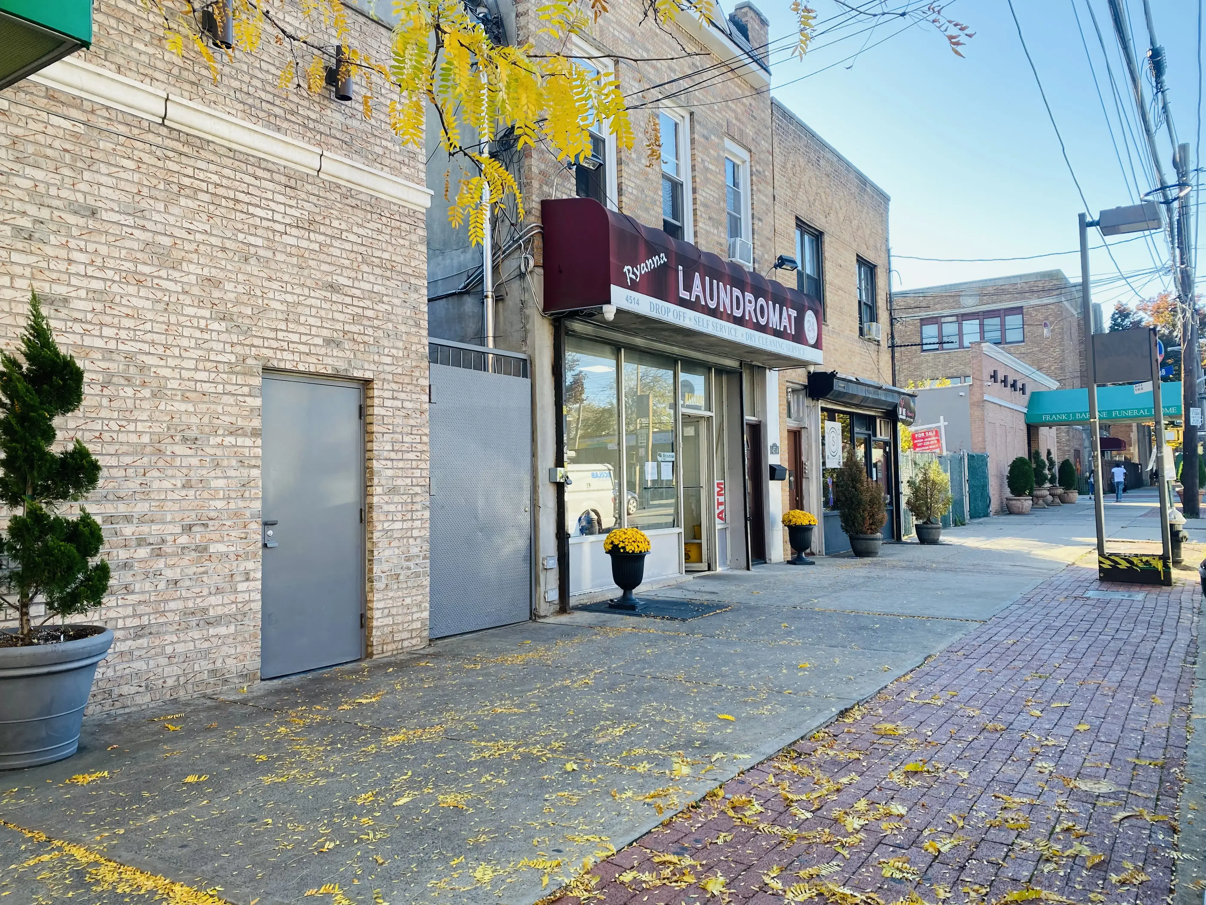 Ryanna Laundromat - Image 9