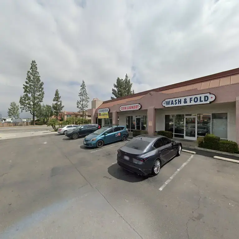 S & W Laundromat - Image 18
