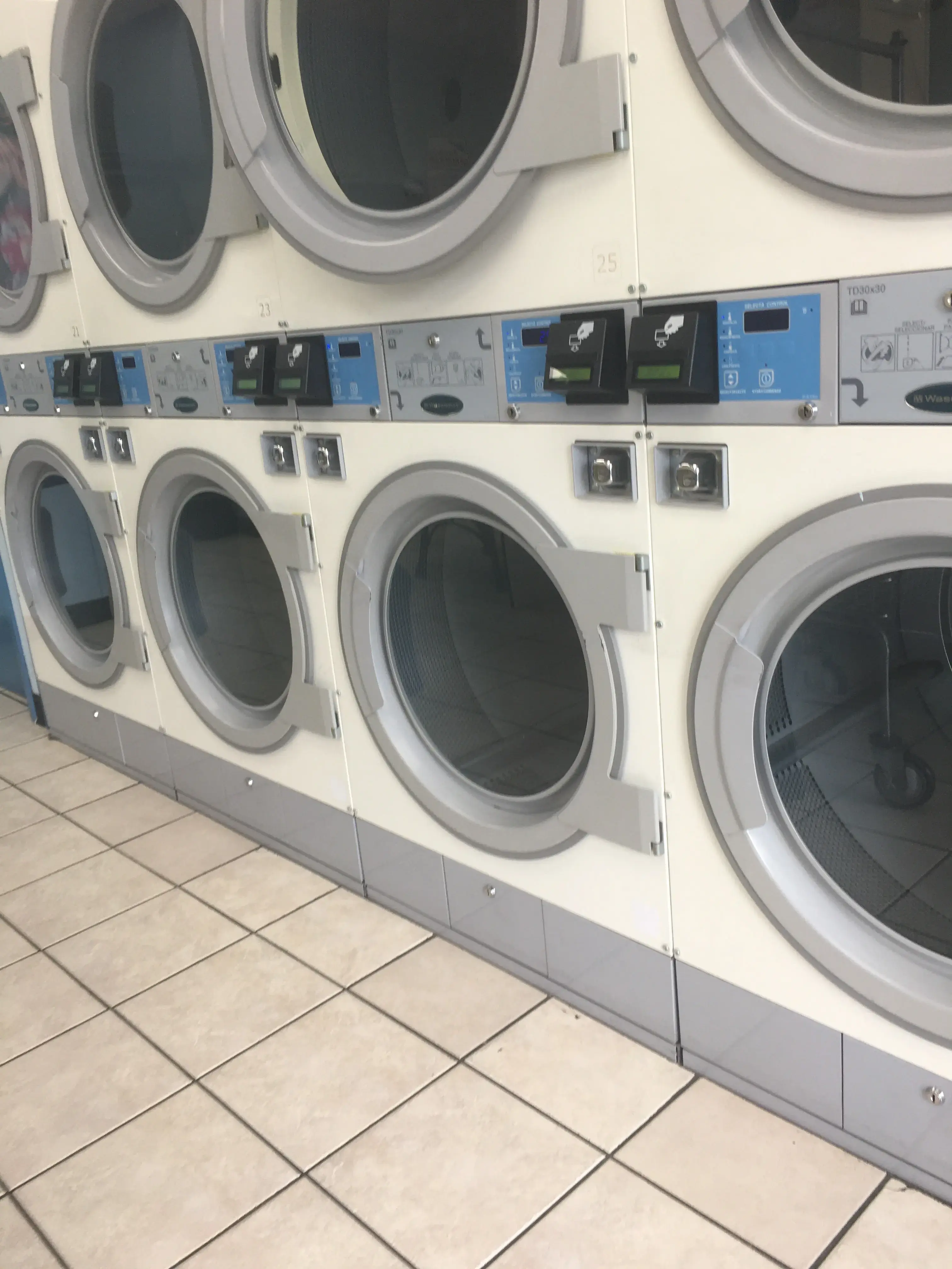 S & W Laundromat thumbnail 14