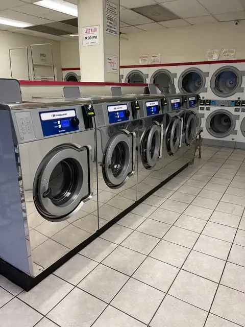 S & W Laundromat thumbnail 16