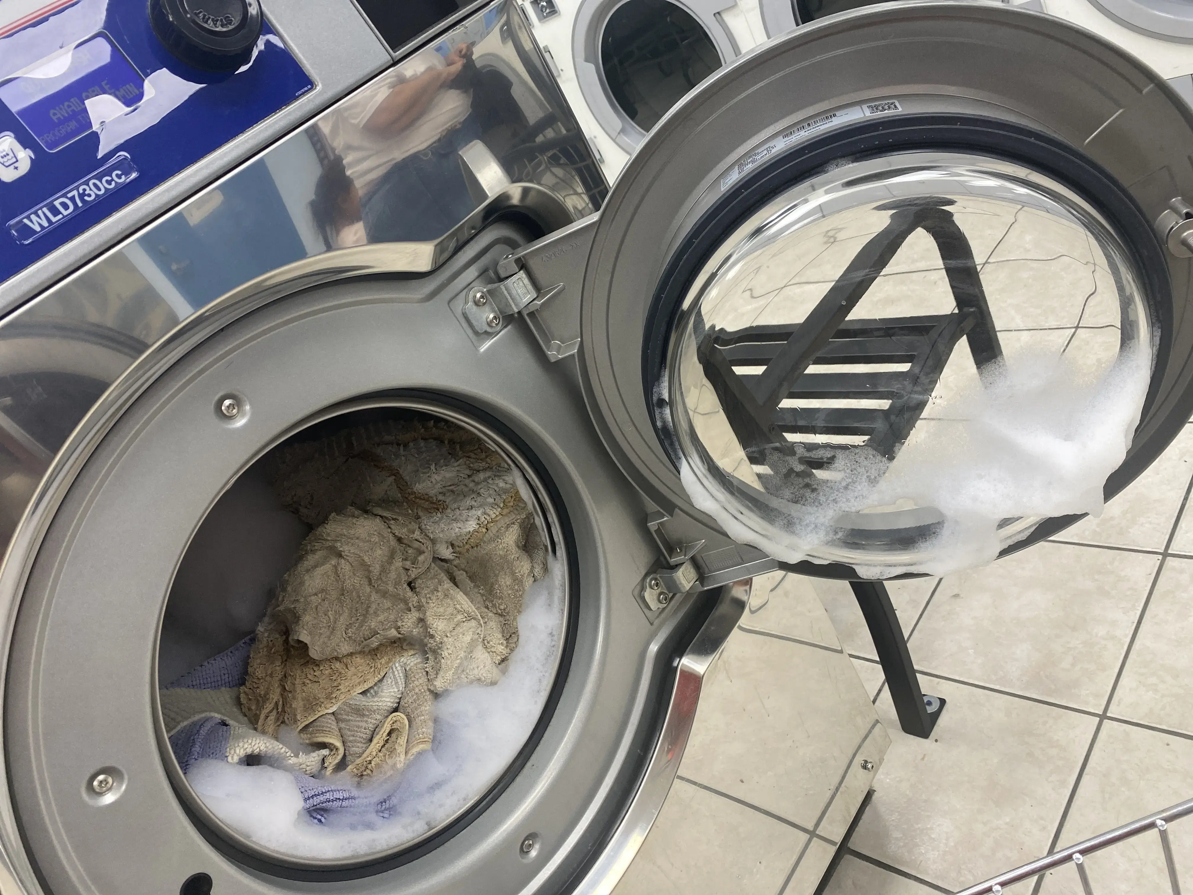 S & W Laundromat - Image 6