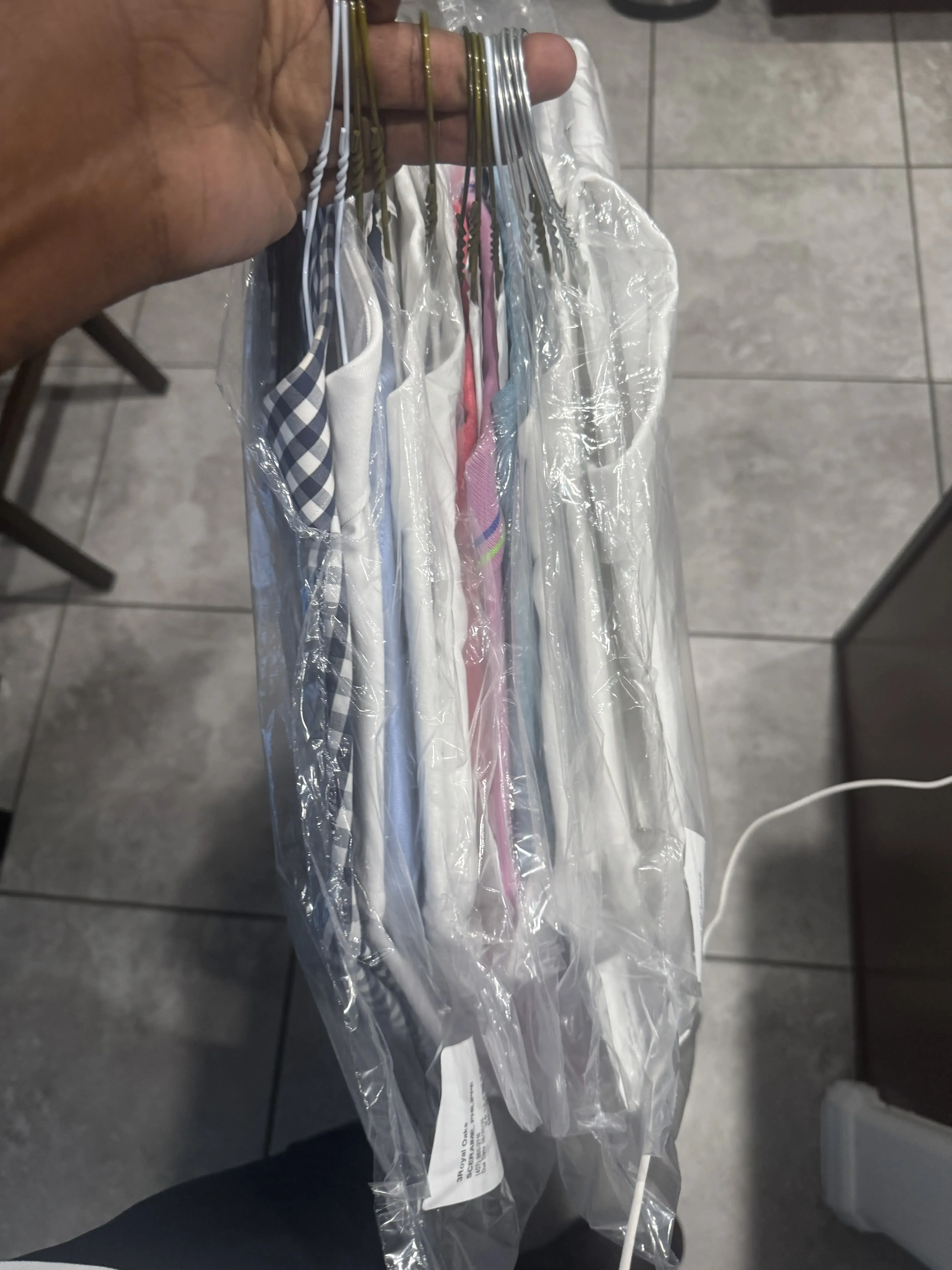 Sage Cleaners: Lithia/Fishhawk Dry Cleaners & Laundry Service thumbnail 6