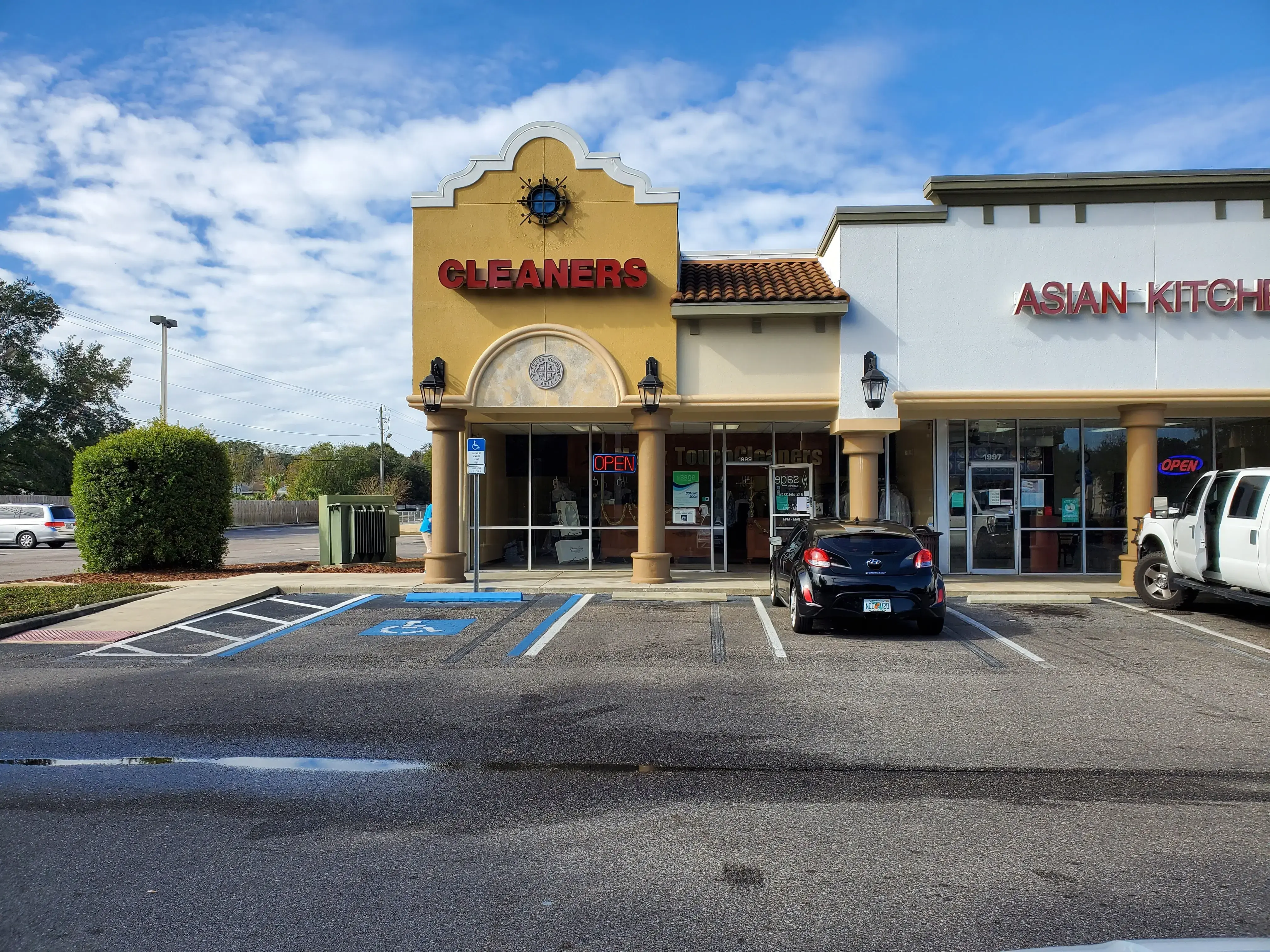 Sage Cleaners: Valrico Dry Cleaners & Laundry Service - Image 3