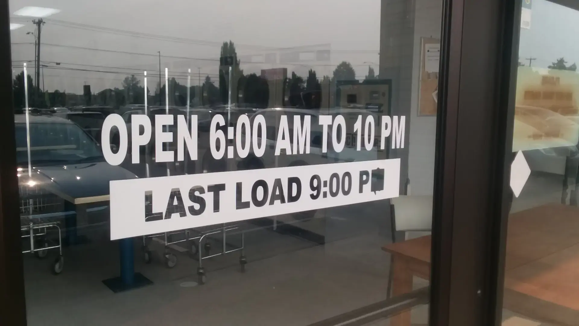 Salem Laundromat thumbnail 4