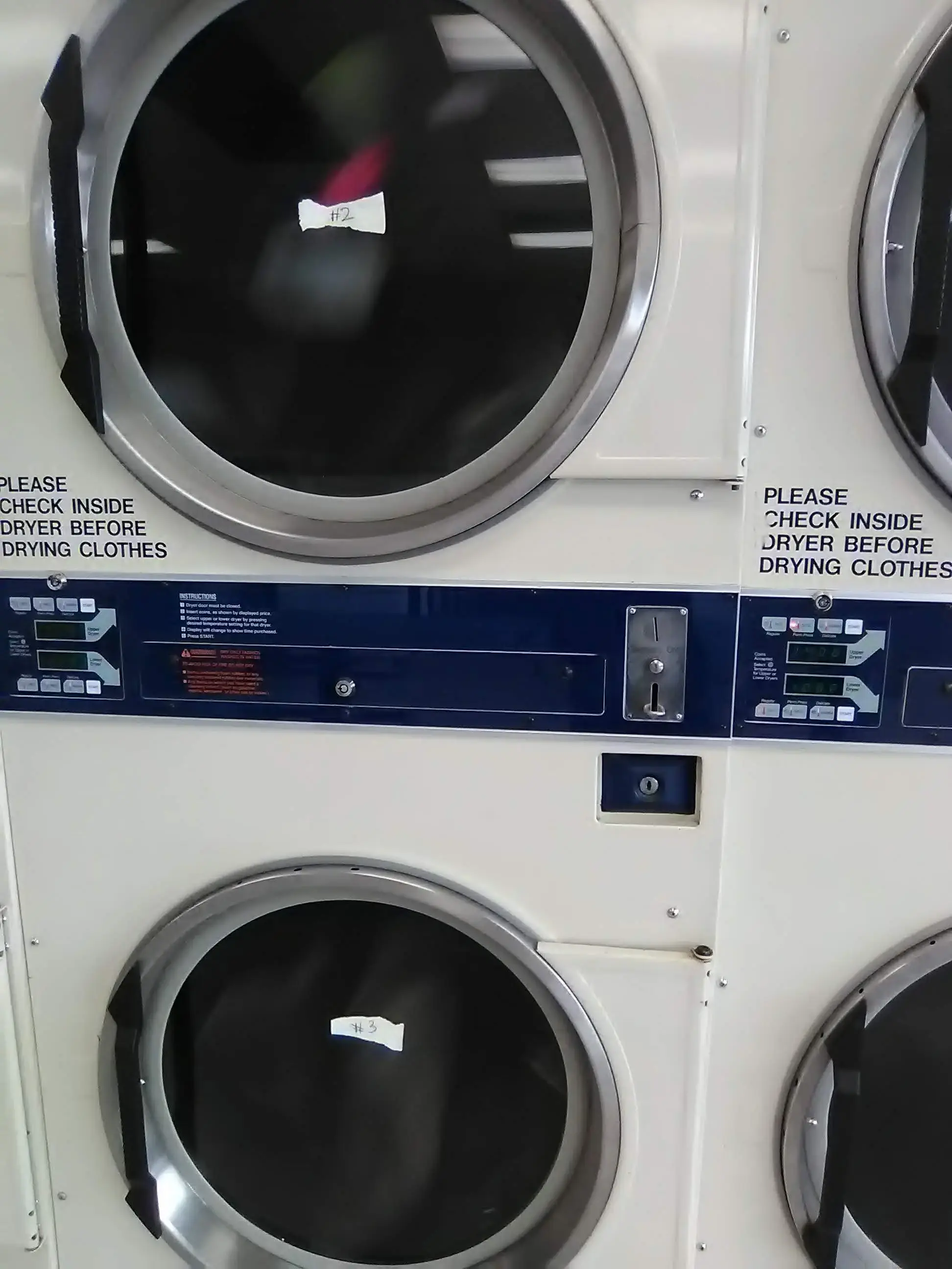 Salem Laundromat - Image 17
