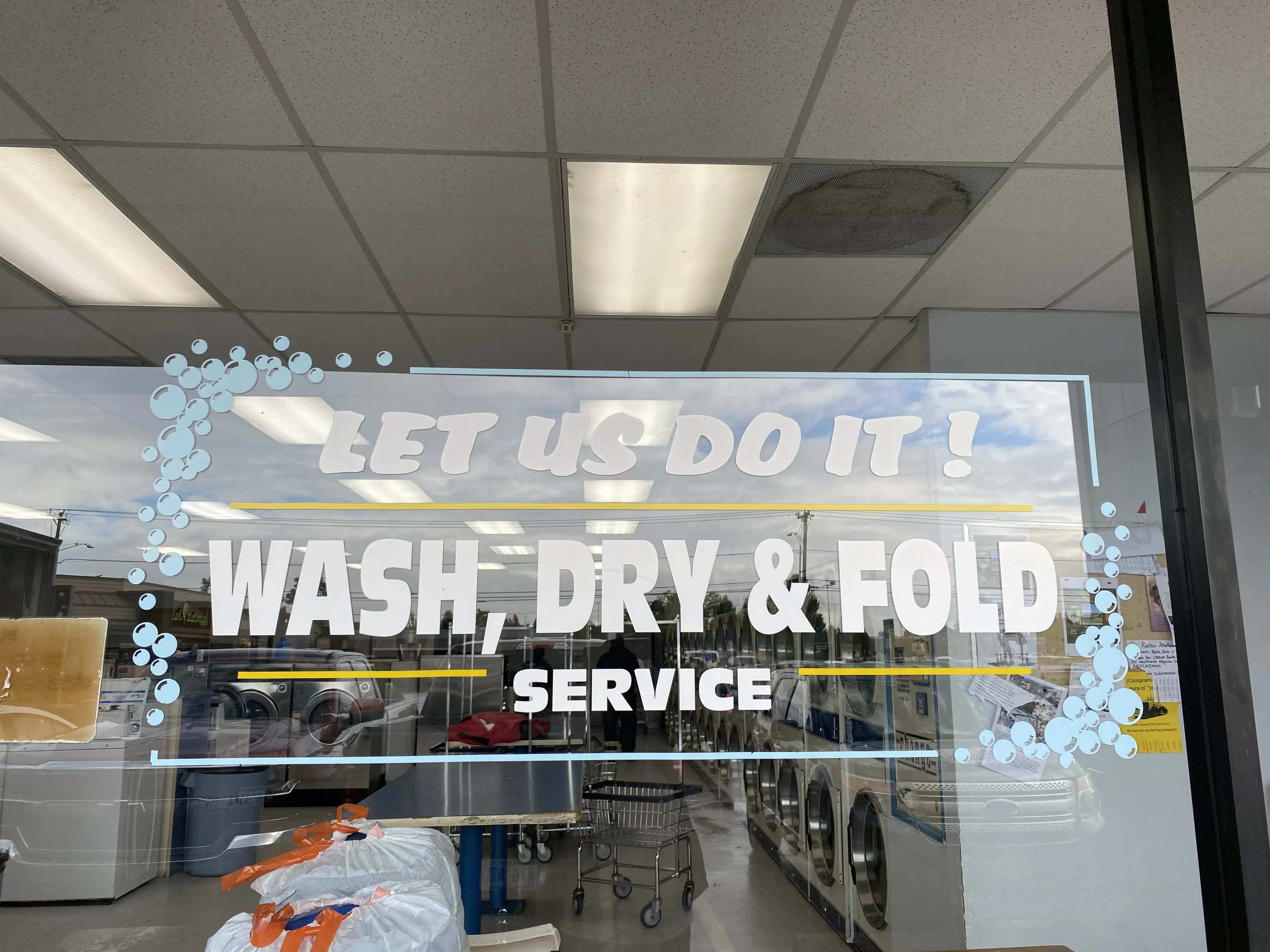Salem Laundromat - Image 2