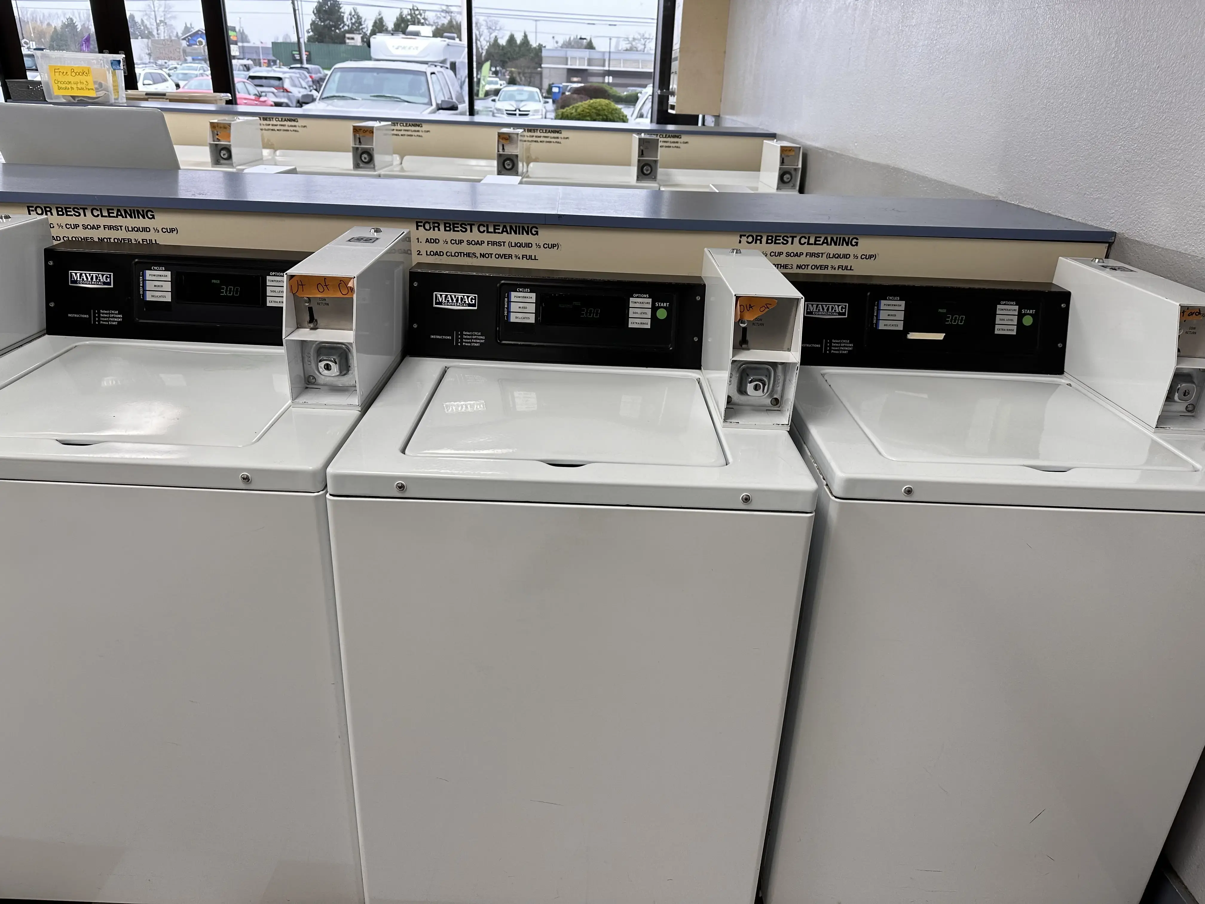 Salem Laundromat thumbnail 8