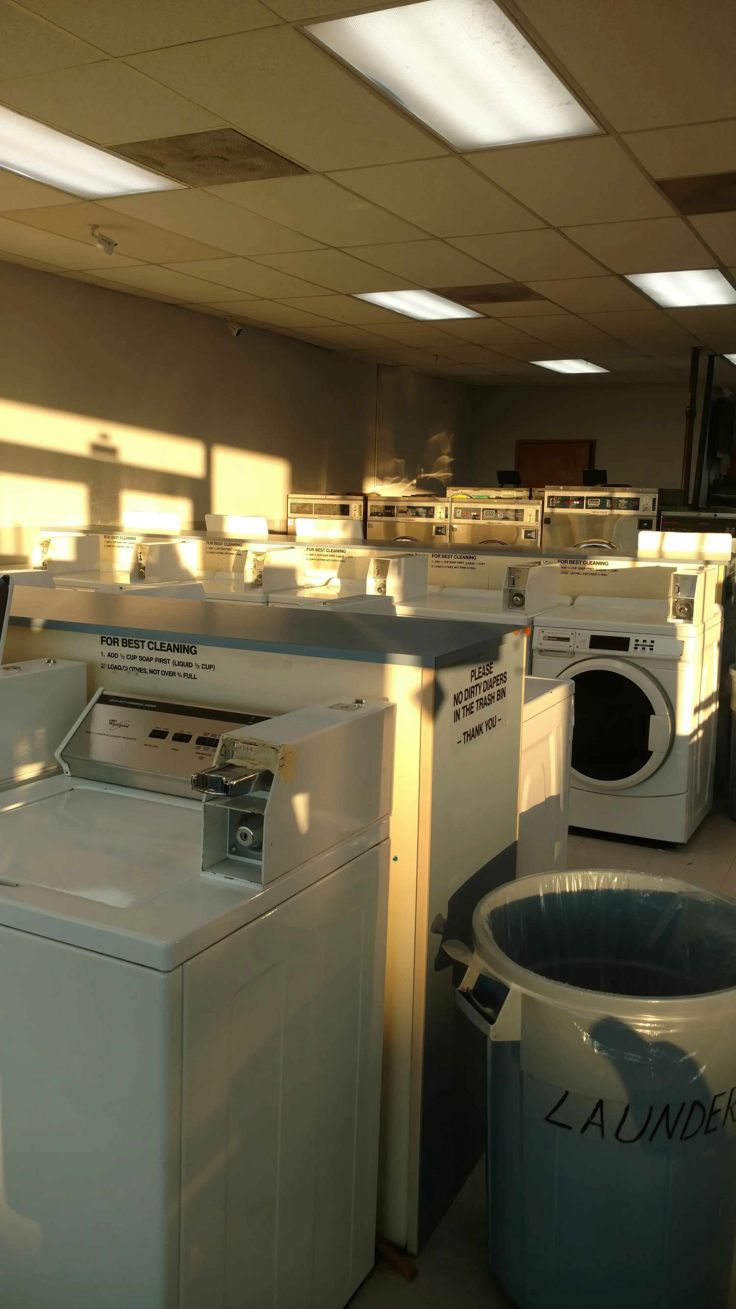 Salem Laundromat thumbnail 6