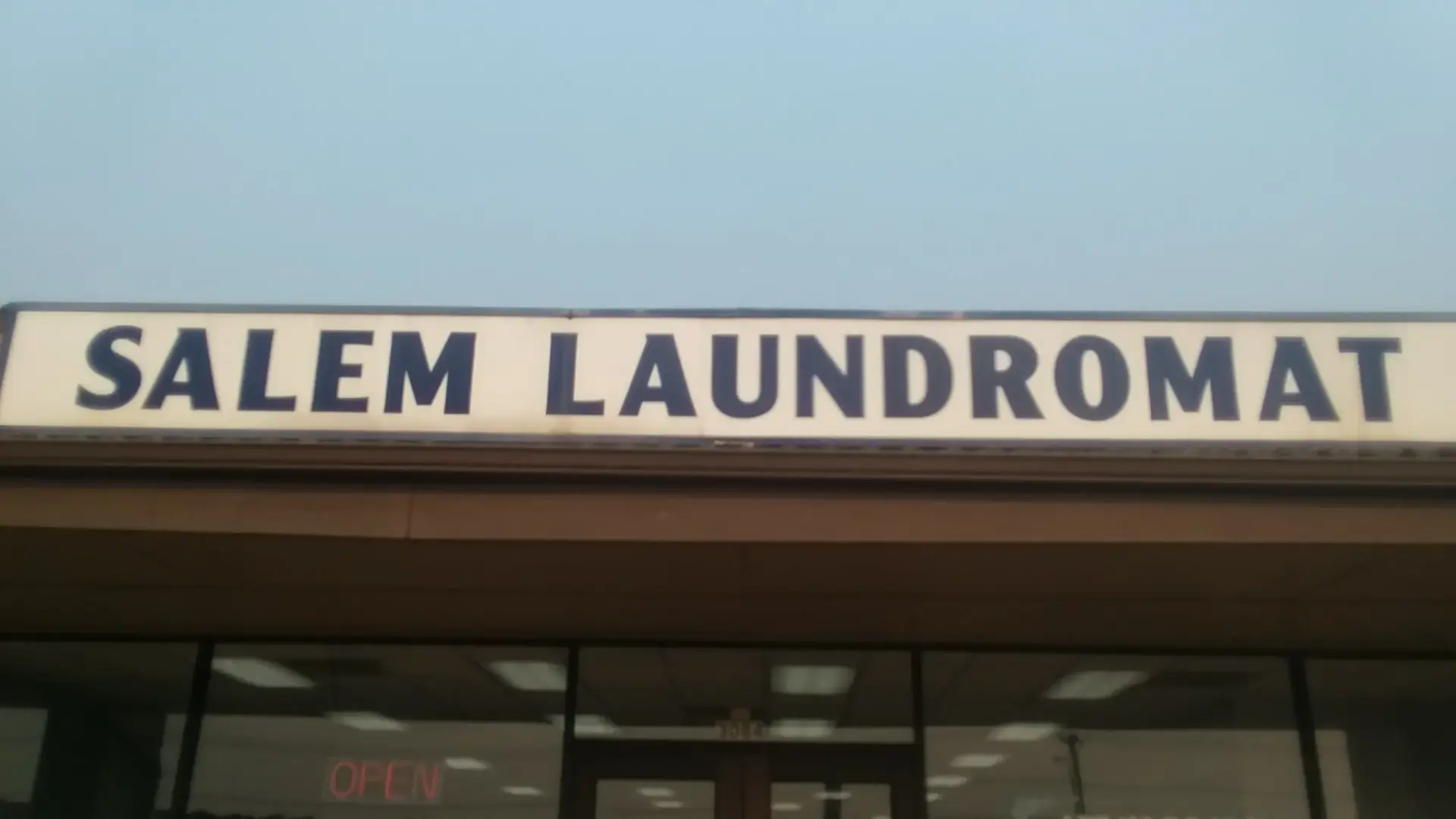Salem Laundromat thumbnail 5