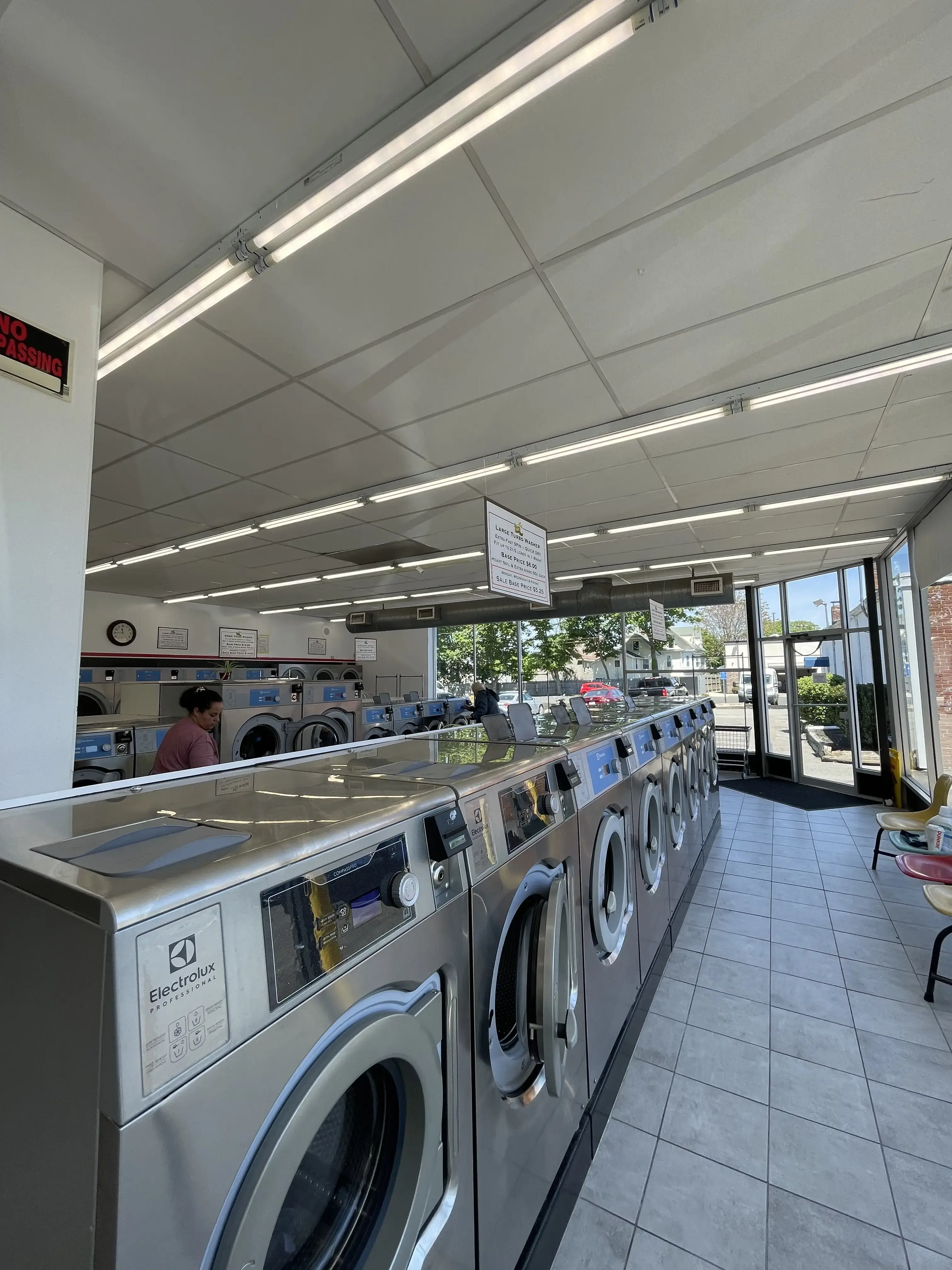 Salem Laundry Co - Image 17