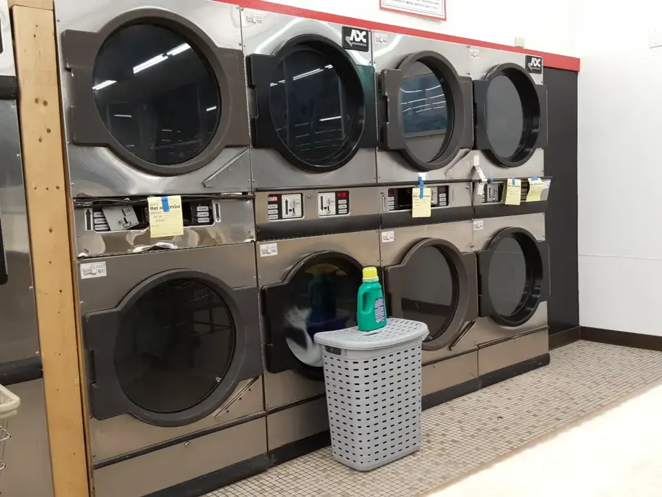 Salem Laundry Co - Image 16