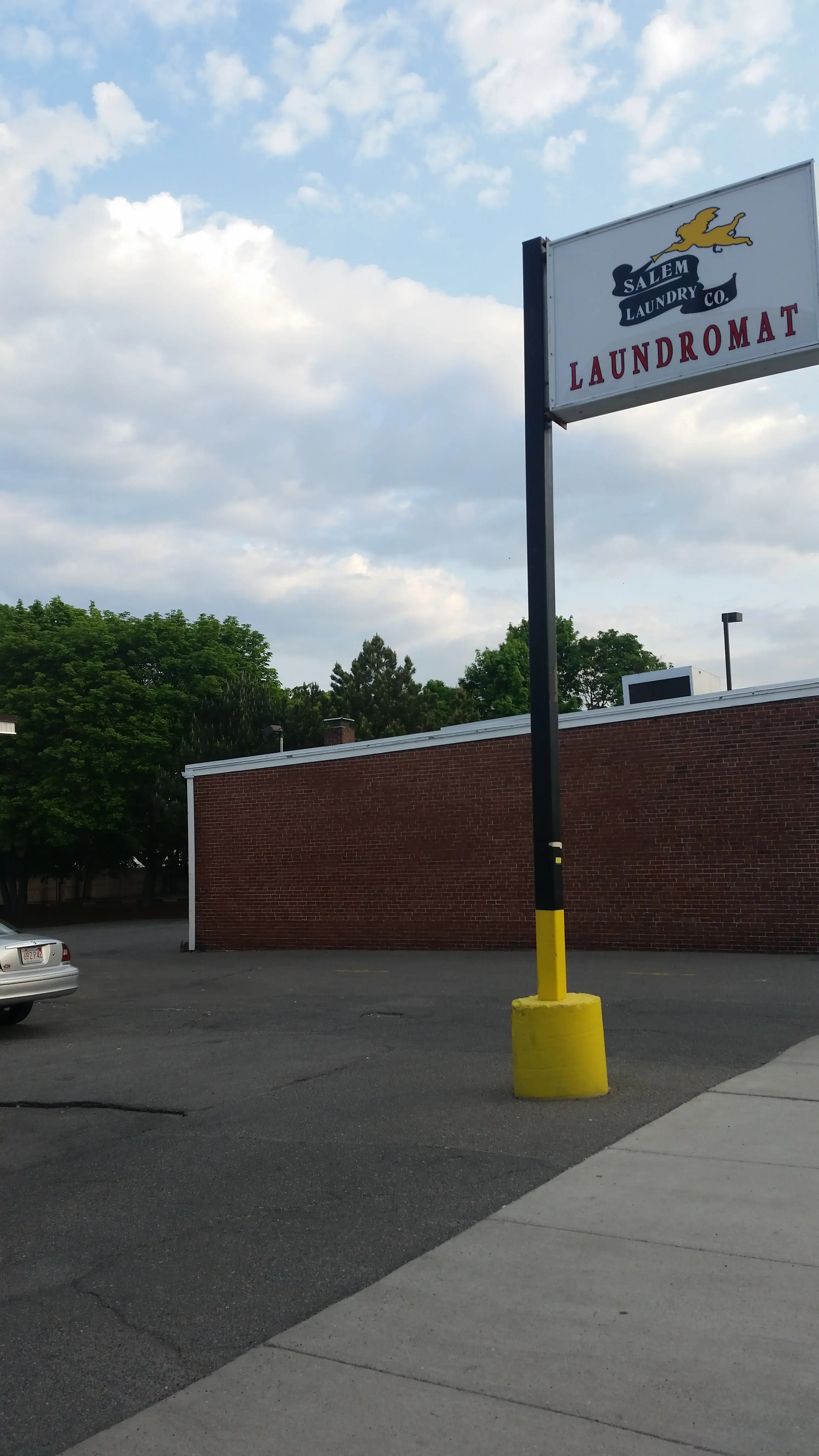 Salem Laundry Co - Image 8