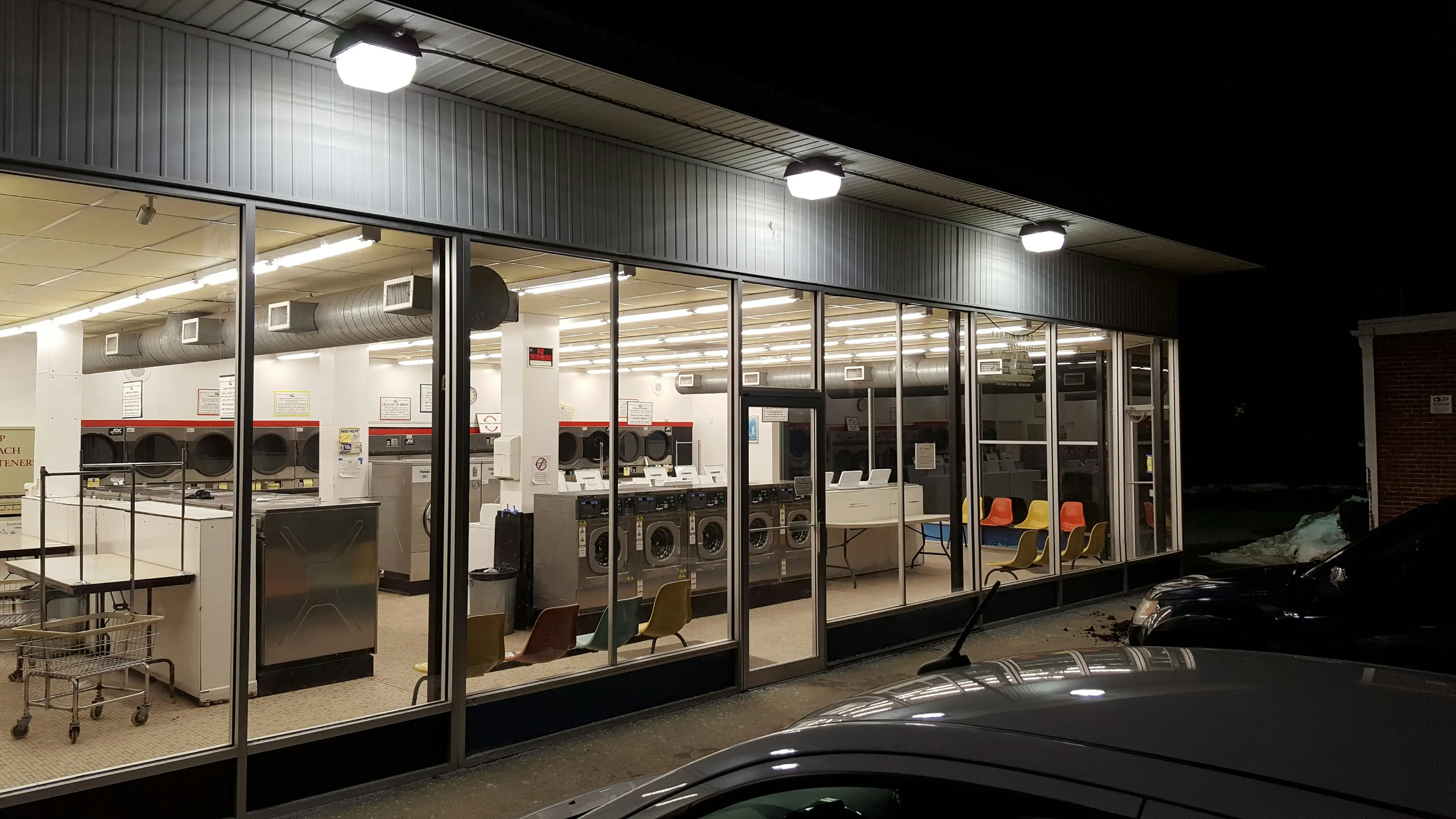 Salem Laundry Co - Image 19