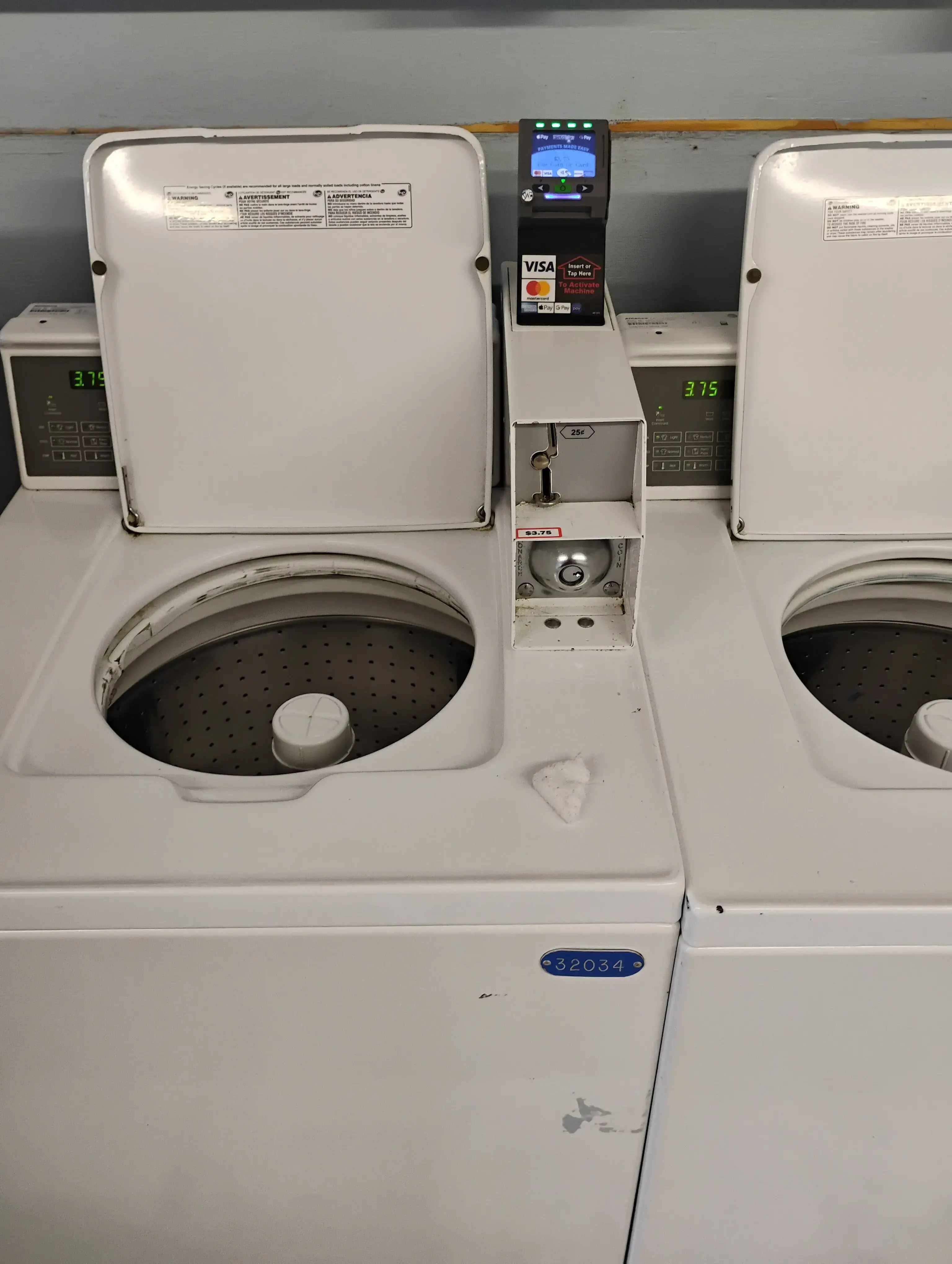 Salem Laundry Land Laundromat - Image 10