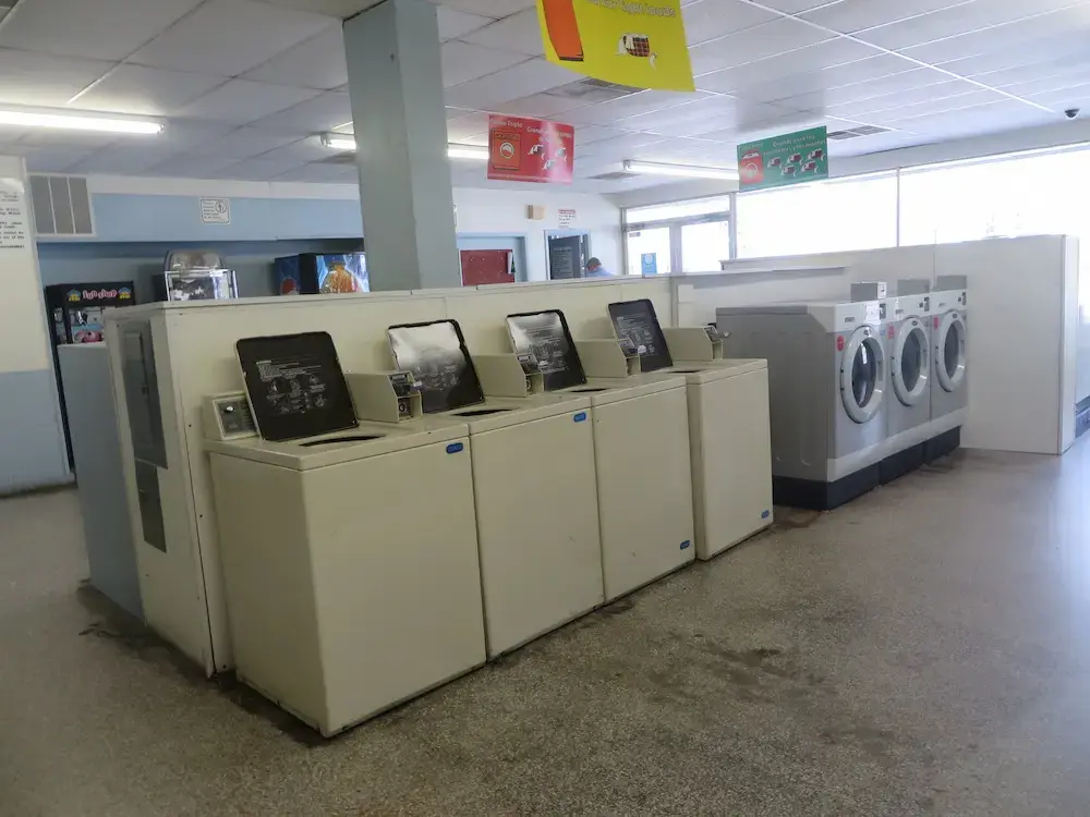 Salem Laundry Land Laundromat thumbnail 8