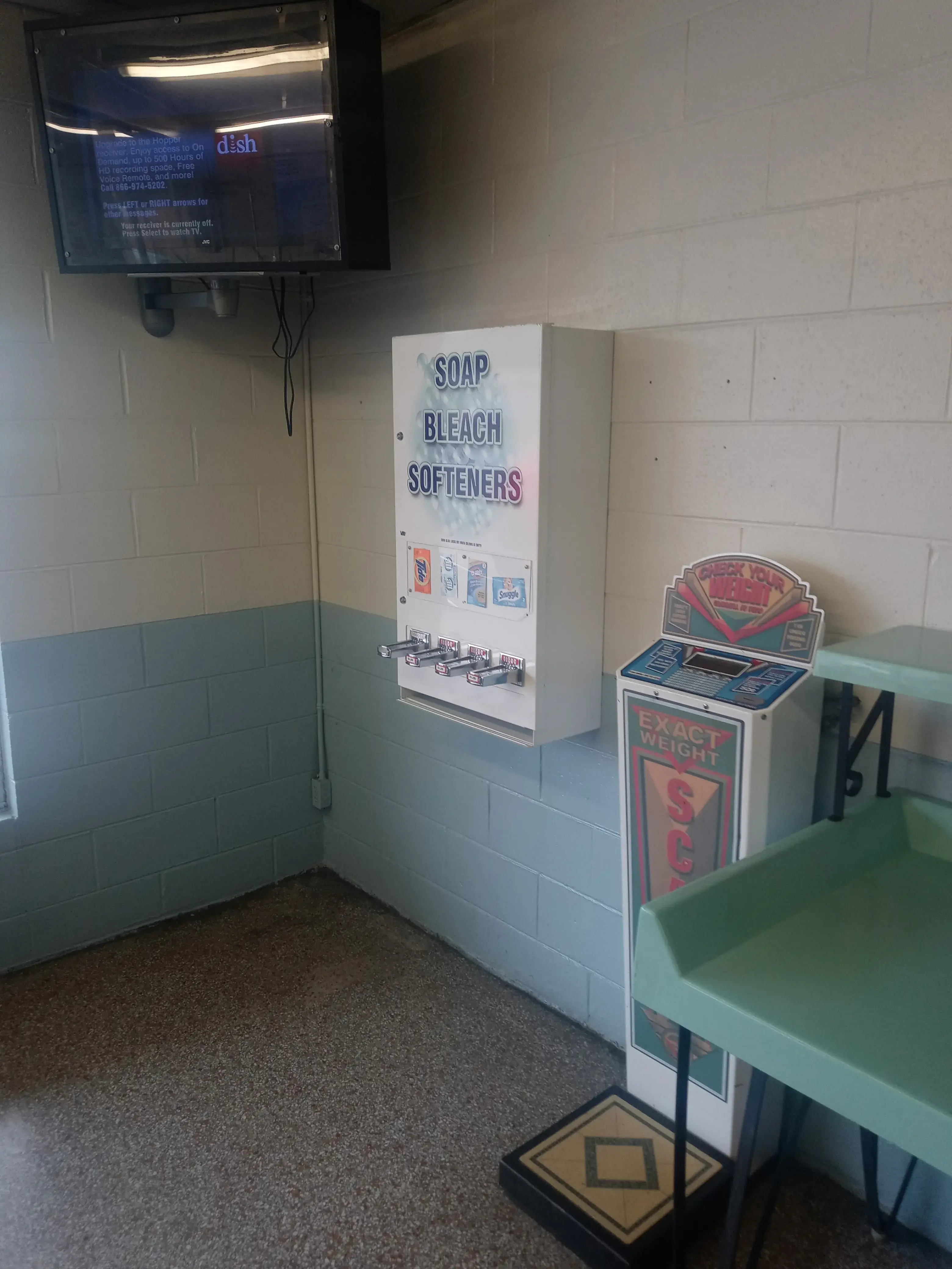 Salem Laundry Land Laundromat - Image 11