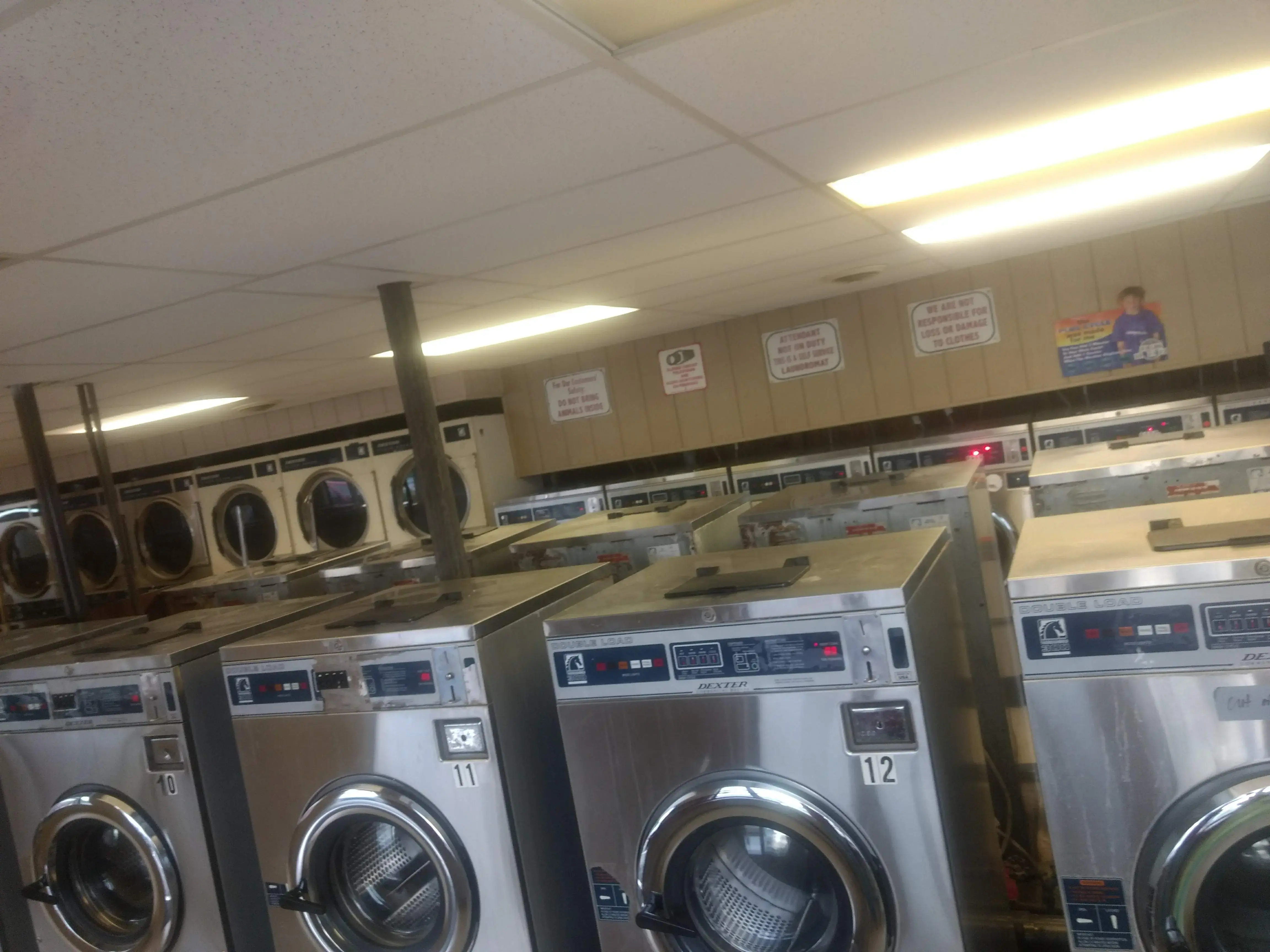 Salem Laundry Room thumbnail 17