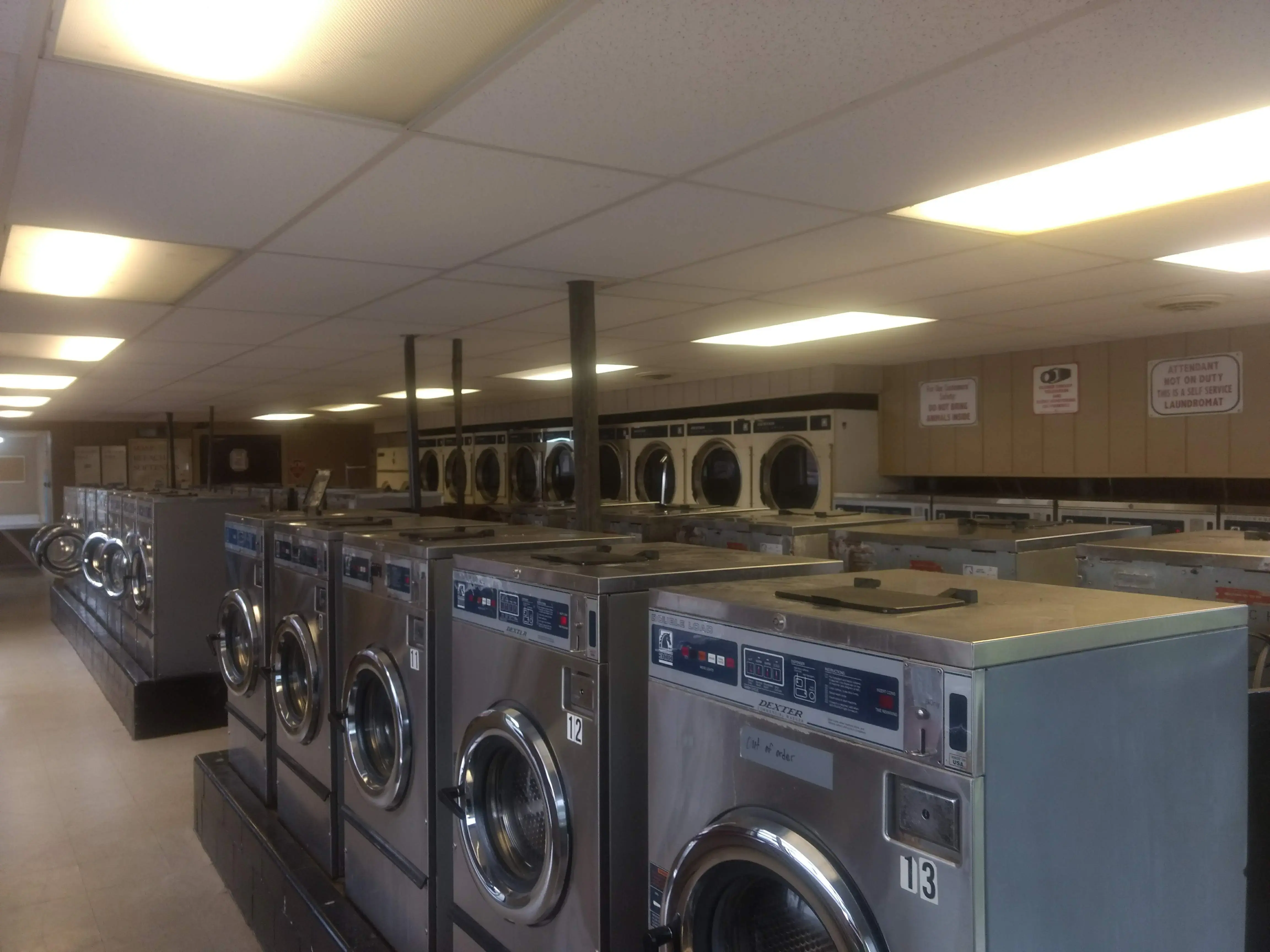 Salem Laundry Room thumbnail 19