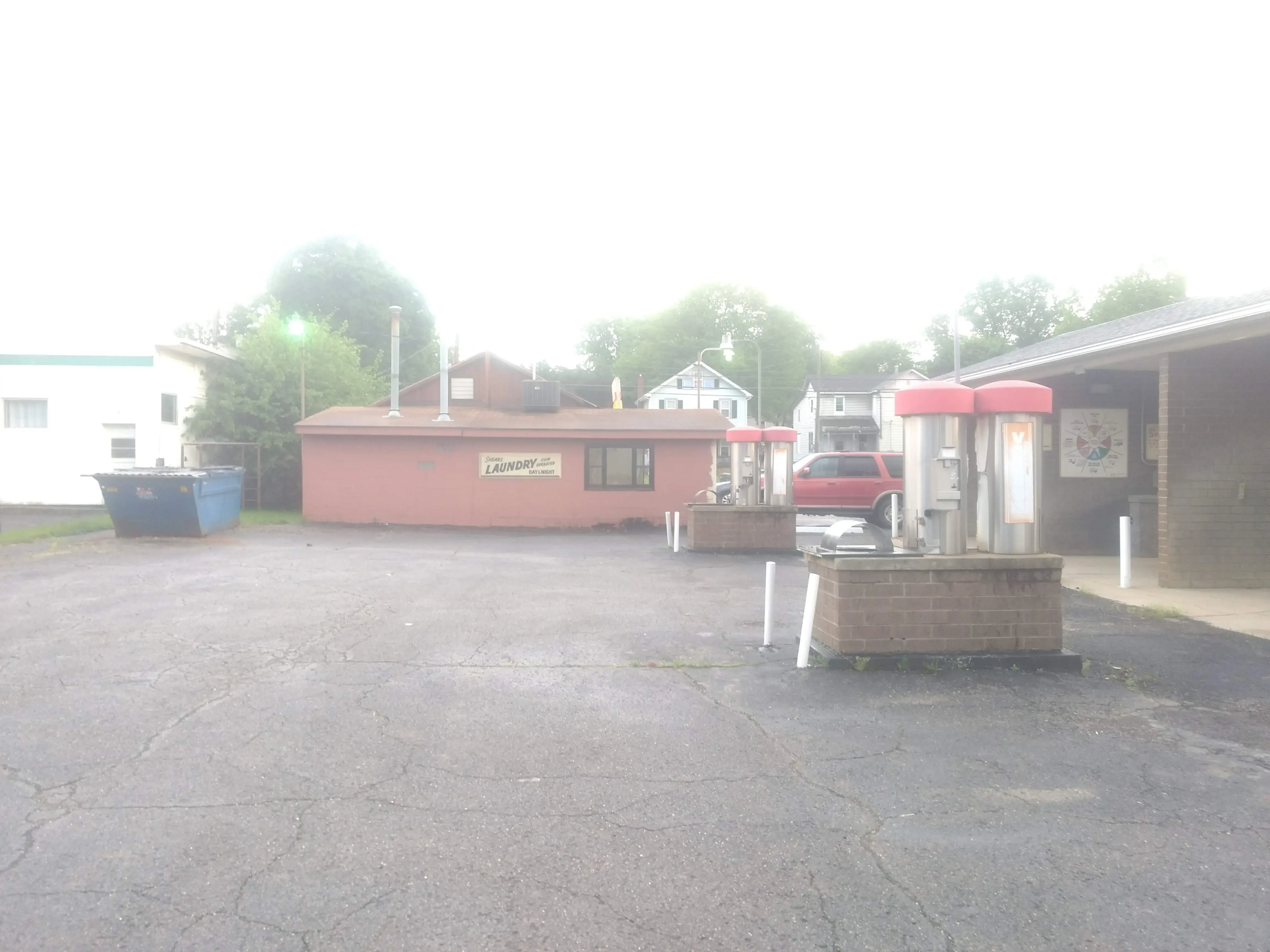 Salem Laundry Room - Image 5