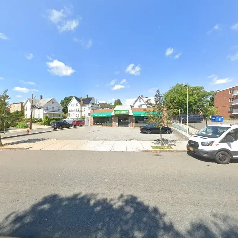 Salem Street Laundry thumbnail 5