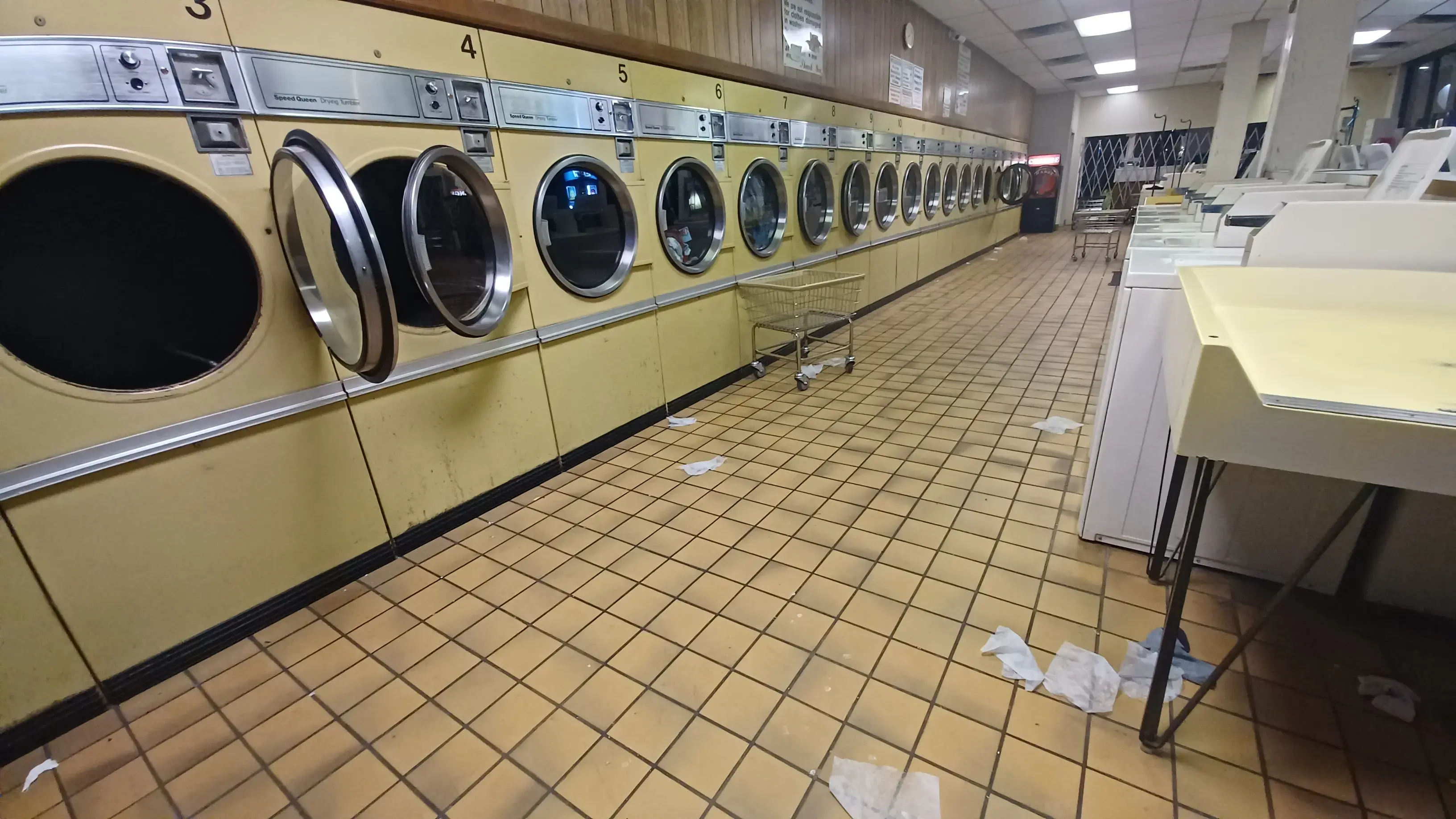 Salem's Laundry Basket & Dry Cleaners - Image 19