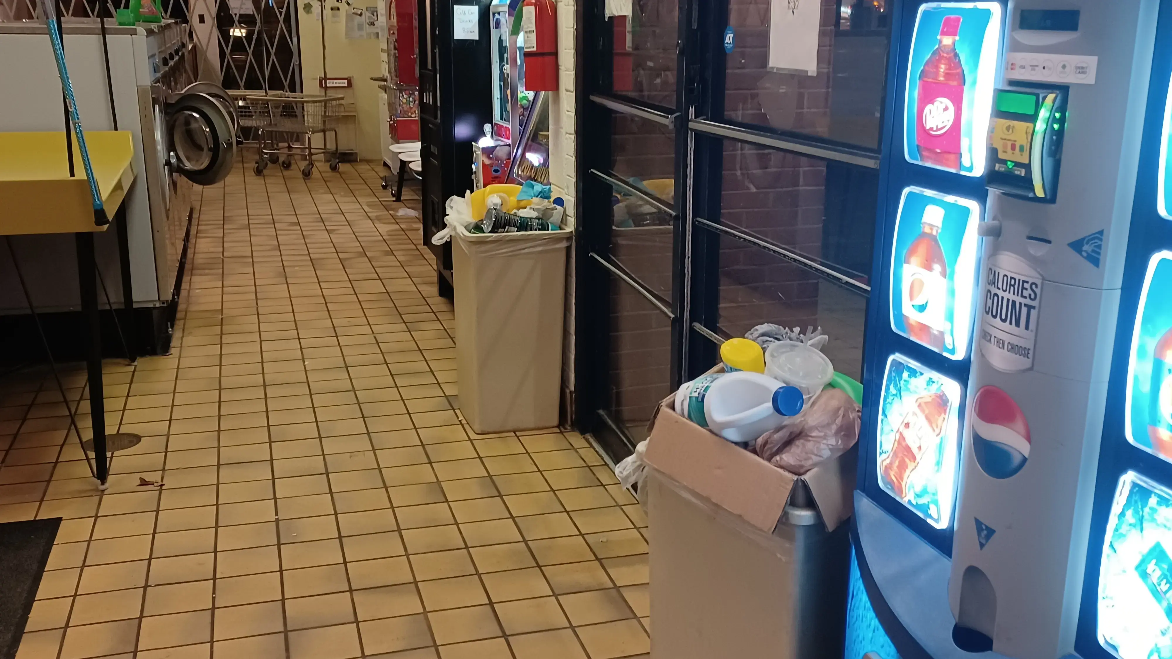 Salem's Laundry Basket & Dry Cleaners - Image 3