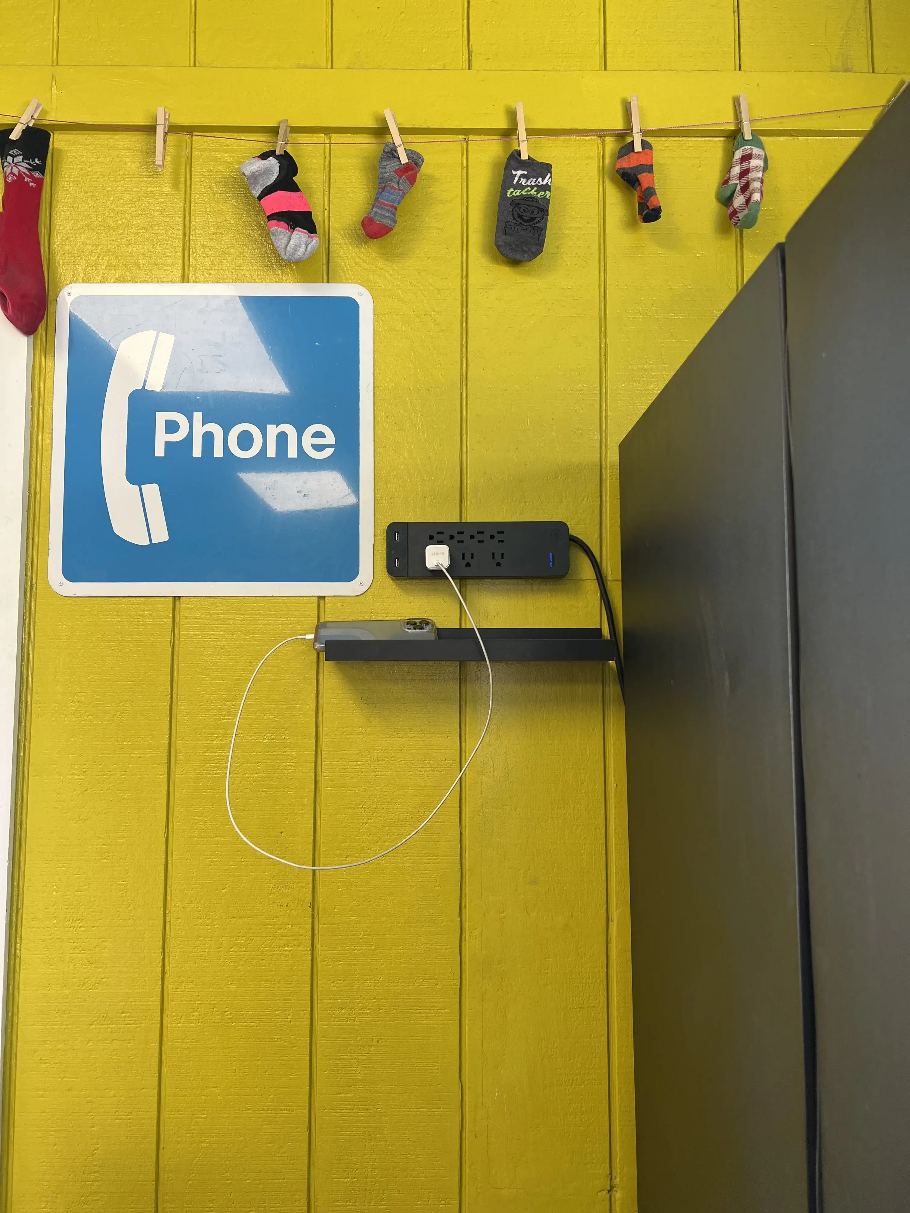 Salida Laundromat thumbnail 14