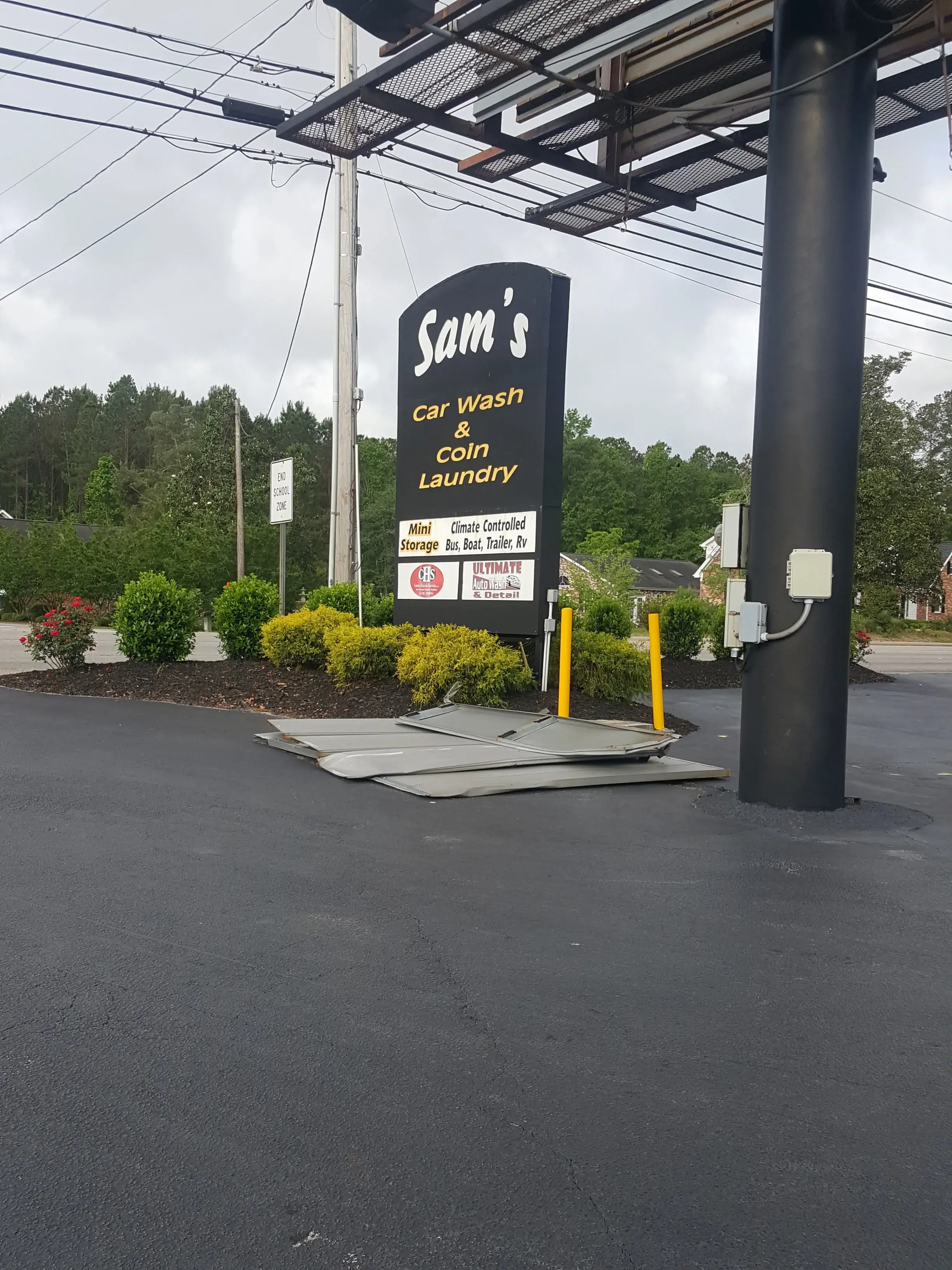 Sam's Laundromat - Coin Laundry - Image 14