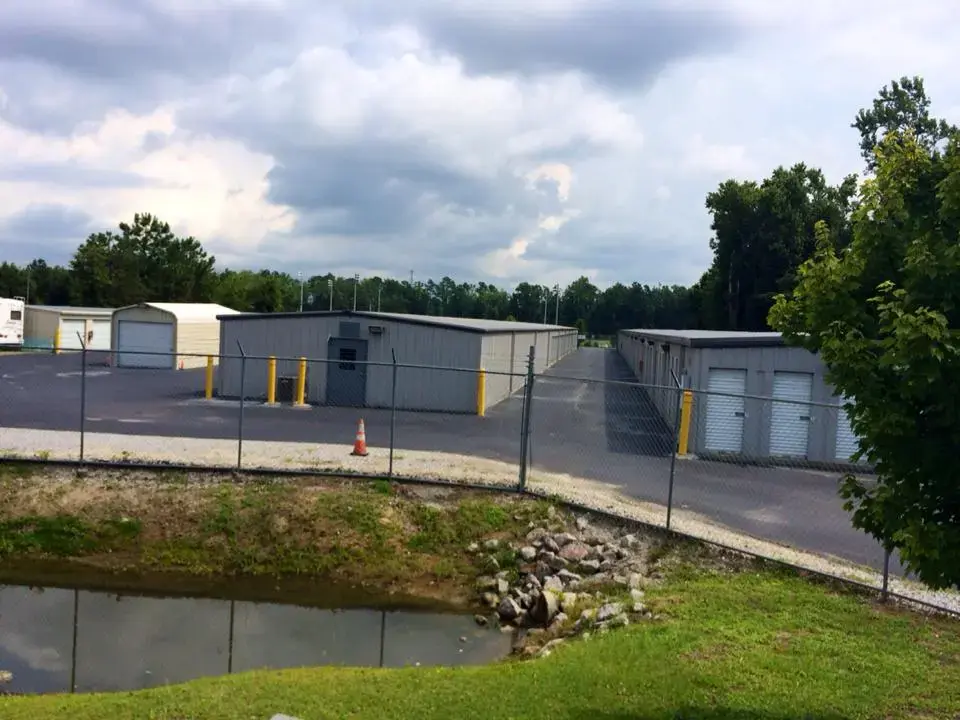 Sam's Laundromat - Coin Laundry thumbnail 6